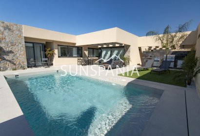 Chalet - Obra nueva -
            Banos y Mendigo - NB-95147