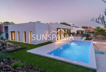 Maison indépendante - Nouvelle construction - Orihuela - Las Colinas Golf