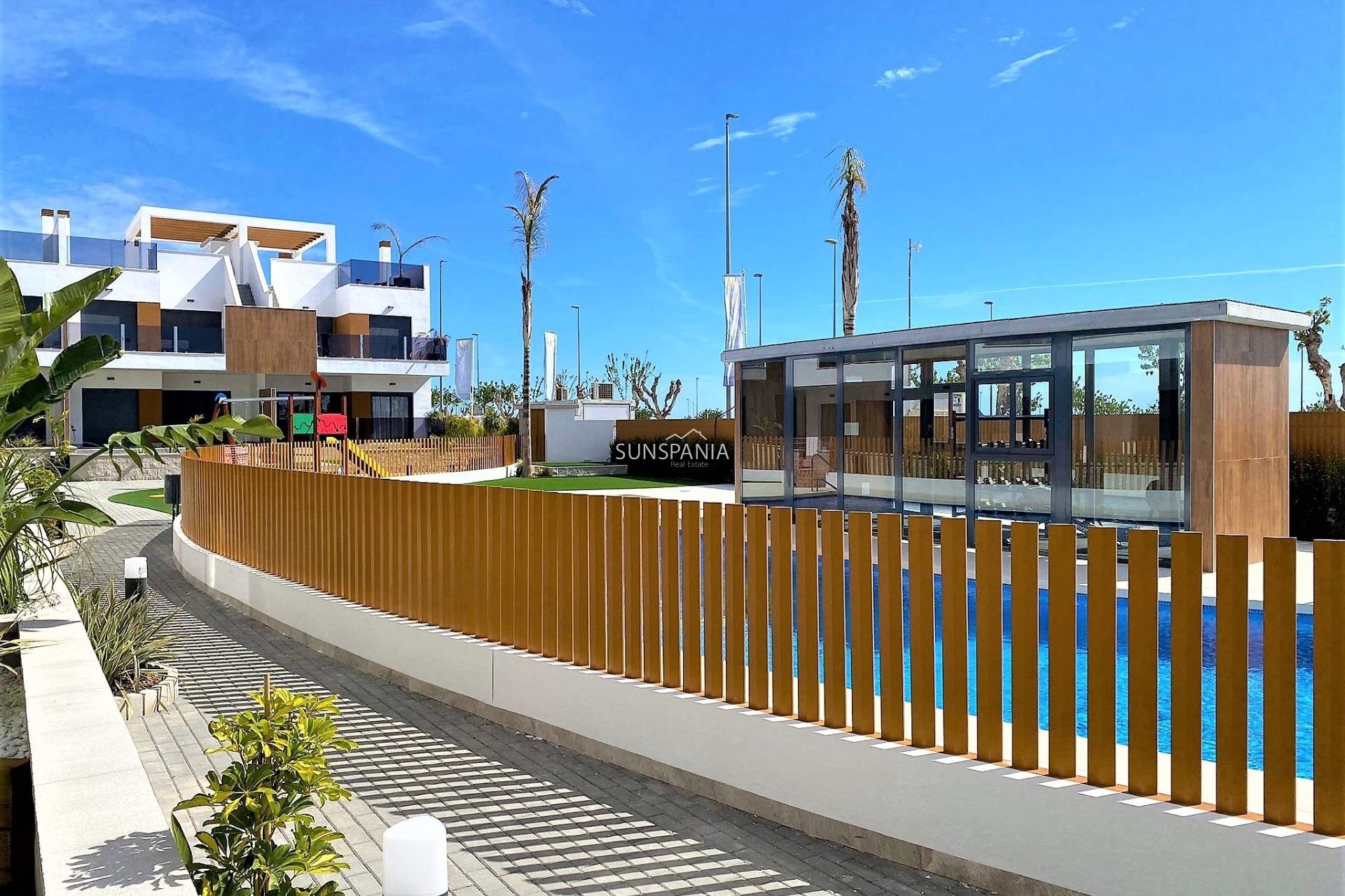 New Build - Apartment / flat -
Pilar de la Horadada - Polideportivo