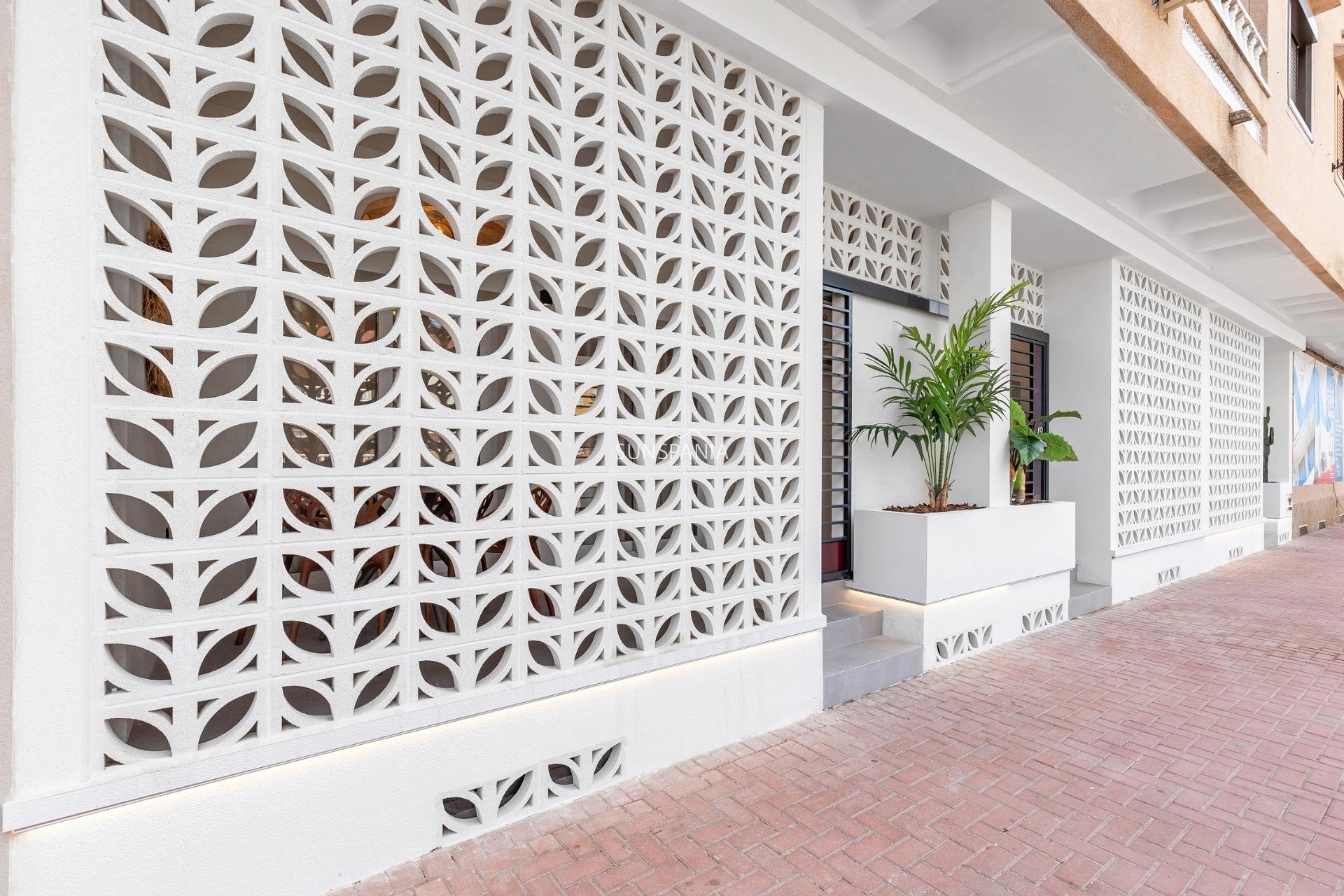 New Build - Apartment -
Torrevieja - Playa Los Naufragos