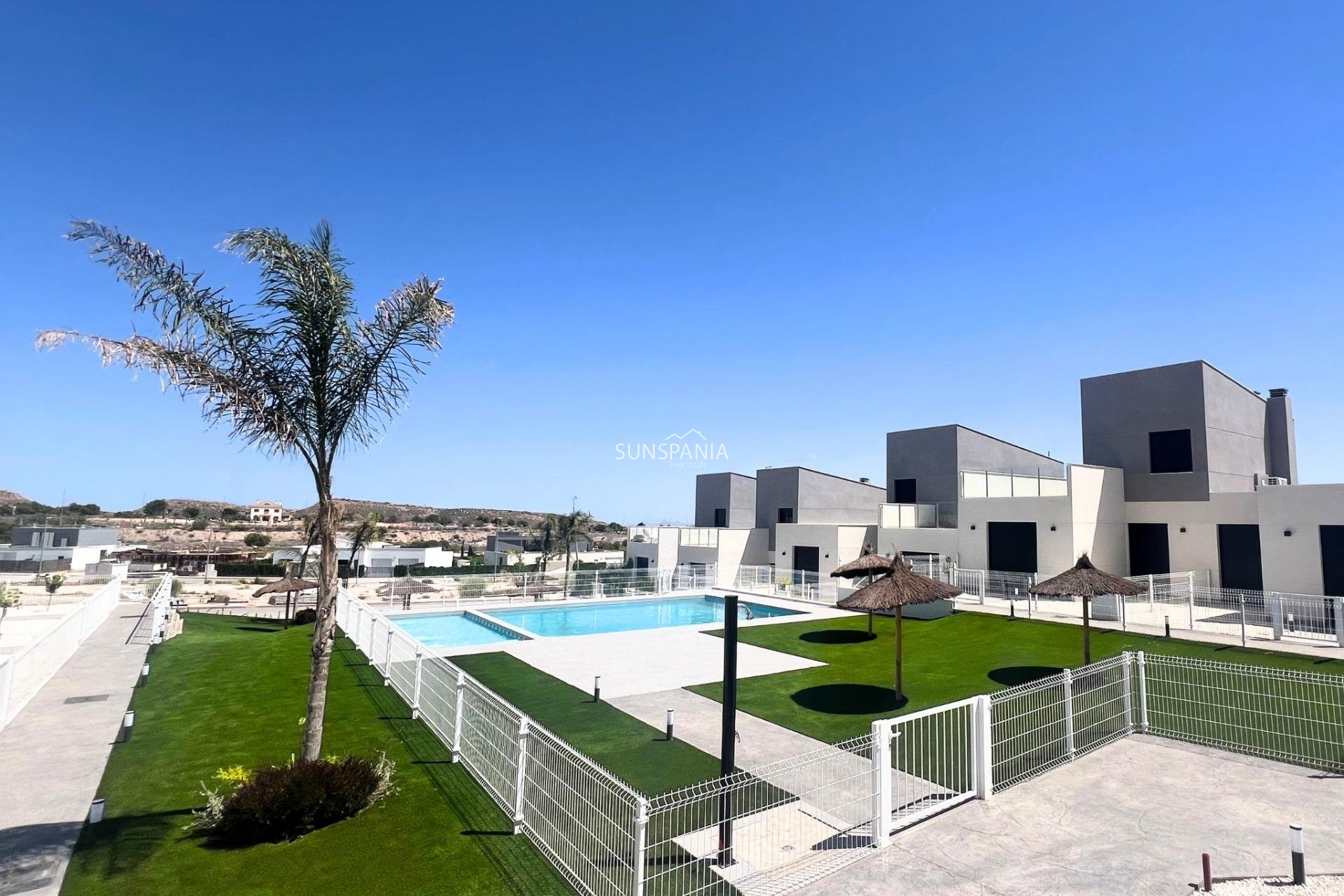 New Build - Town House -
Banos y Mendigo - Altaona Golf