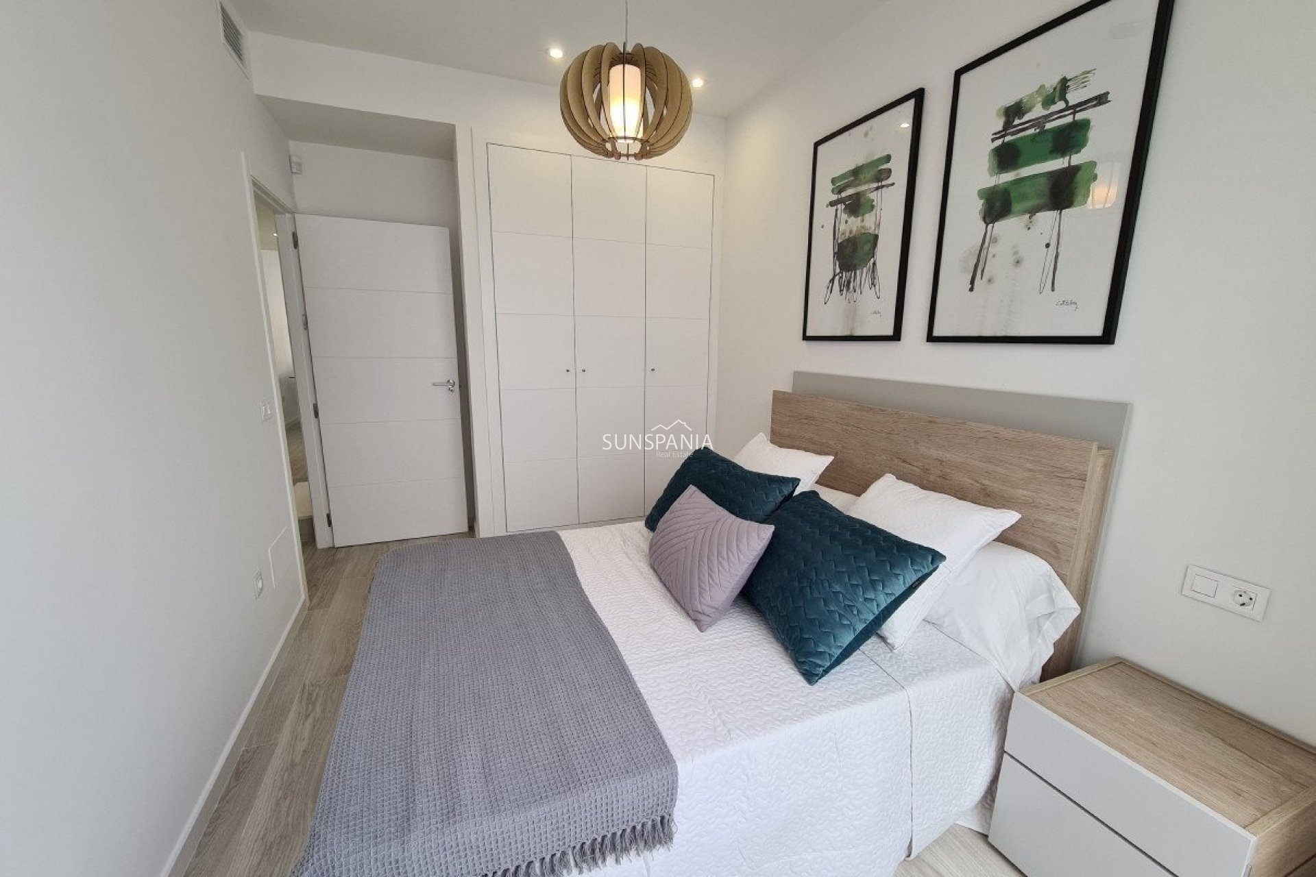 New Build - Townhouse -
Avileses