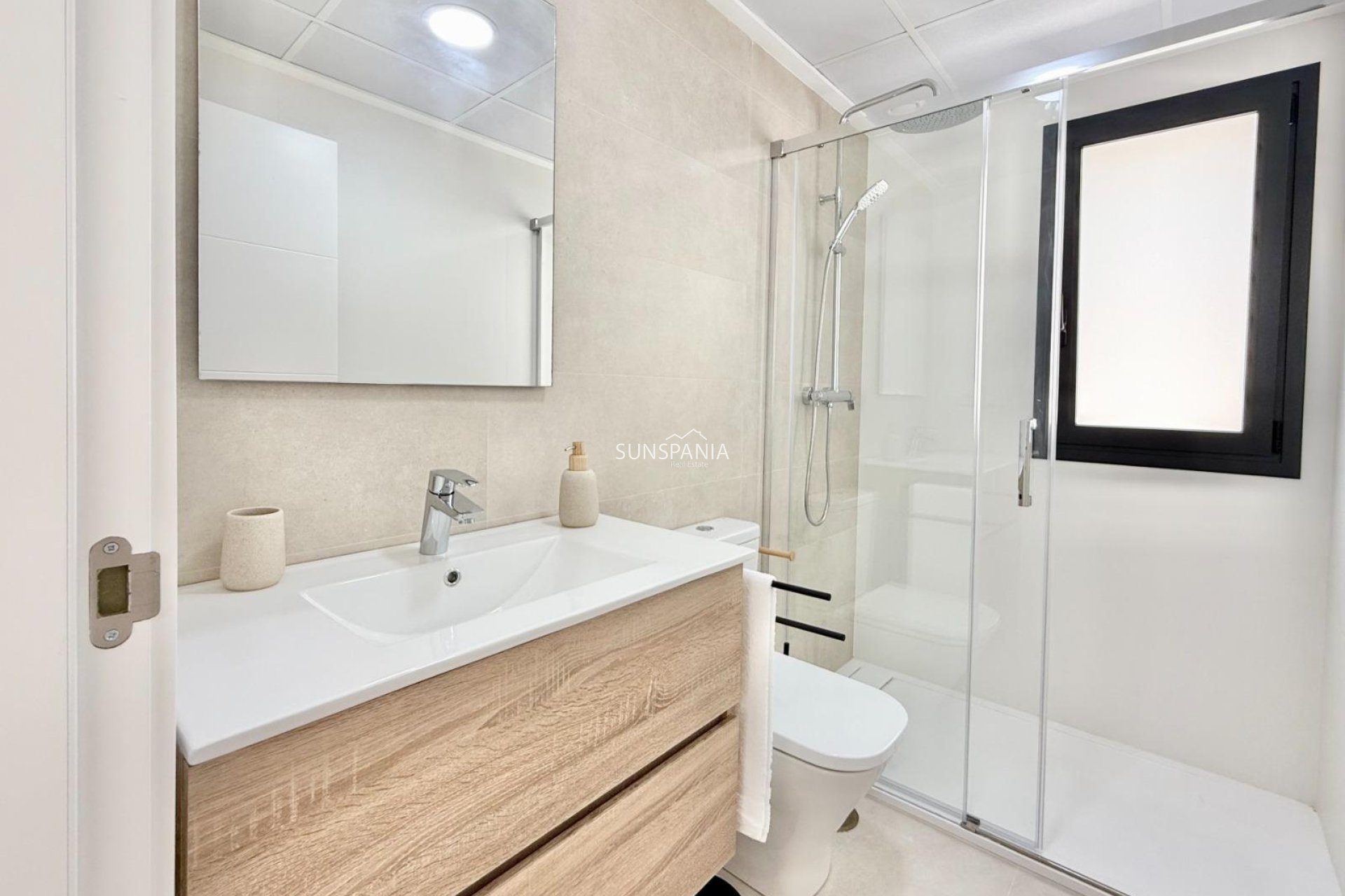 New Build - Townhouse -
Cox - San Fernando