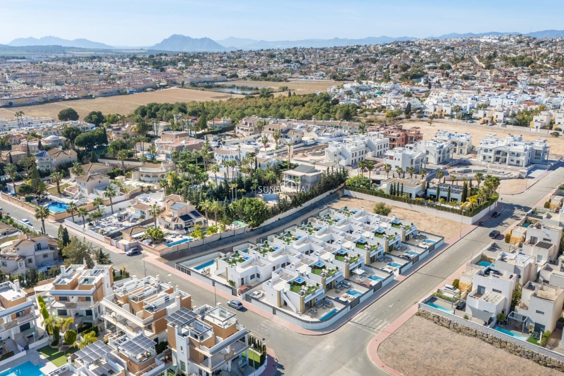 Nouvelle construction - Maison indépendante -
Ciudad Quesada - Urbanizaciones