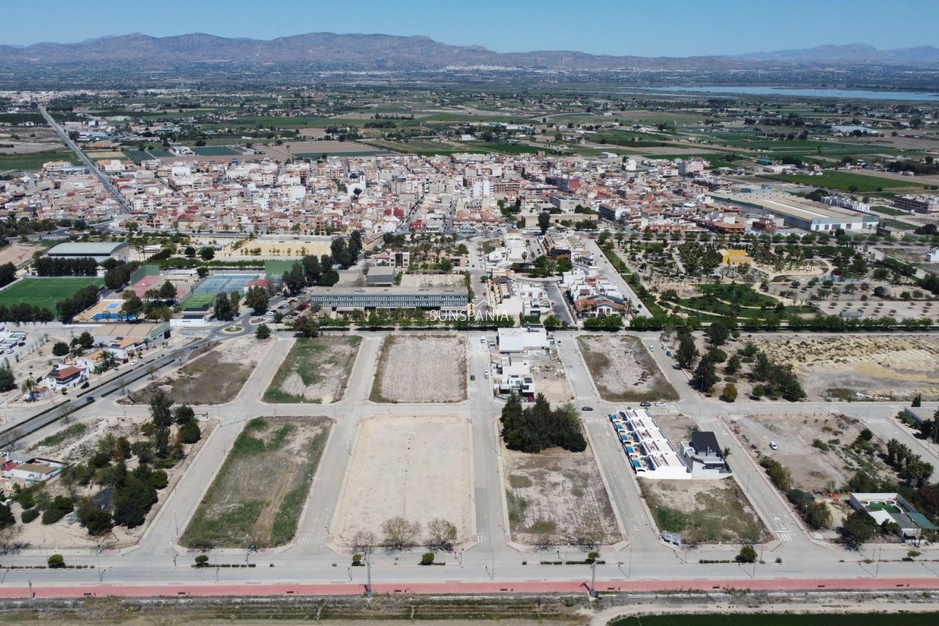 Nouvelle construction - Maison indépendante -
Dolores - polideportivo