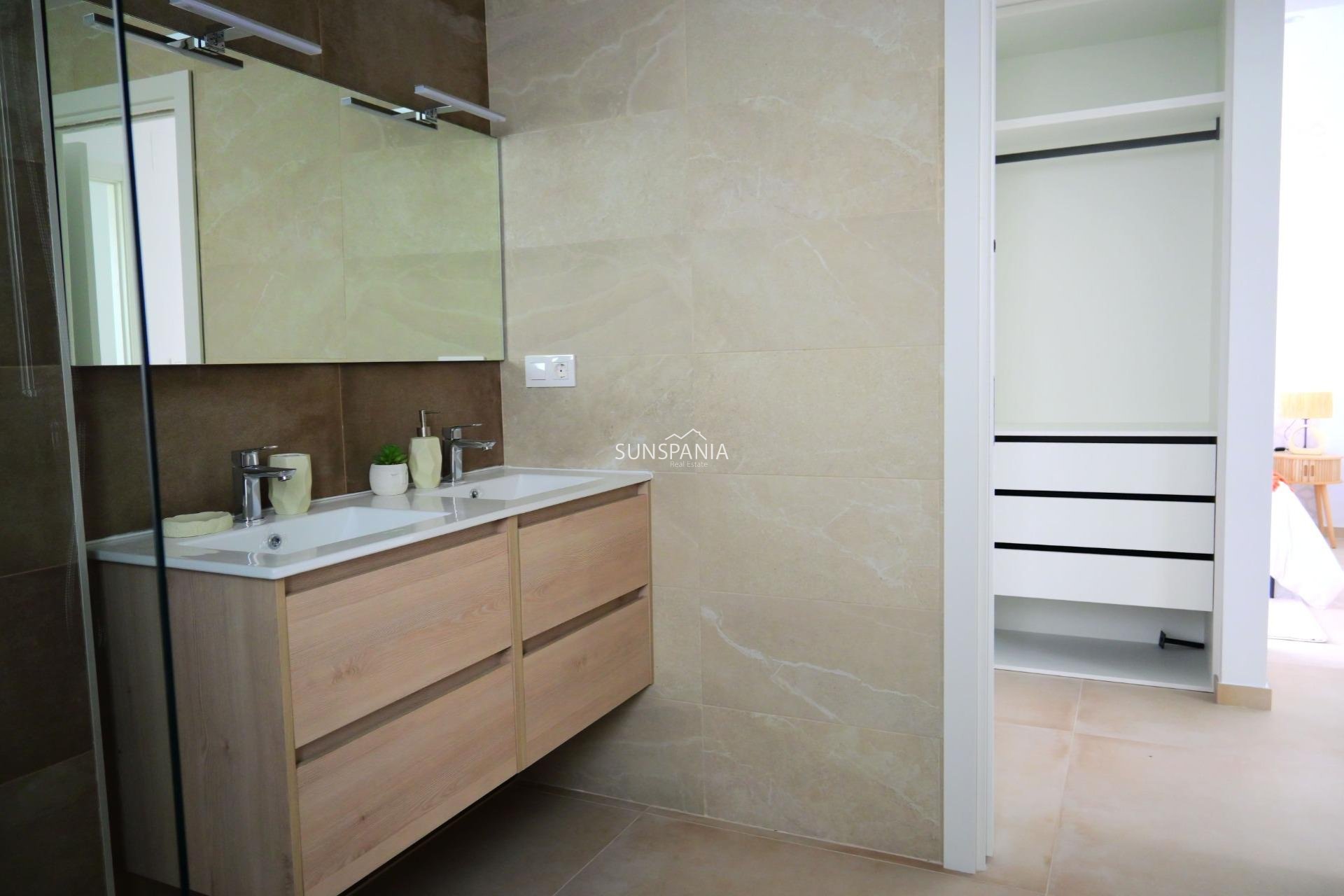 Nouvelle construction - Maison indépendante -
Dolores - polideportivo