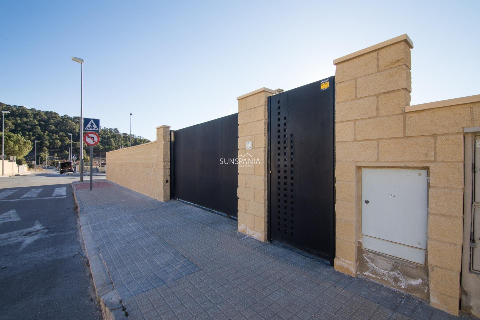 Nouvelle construction - Maison indépendante -
Pinoso - Campo