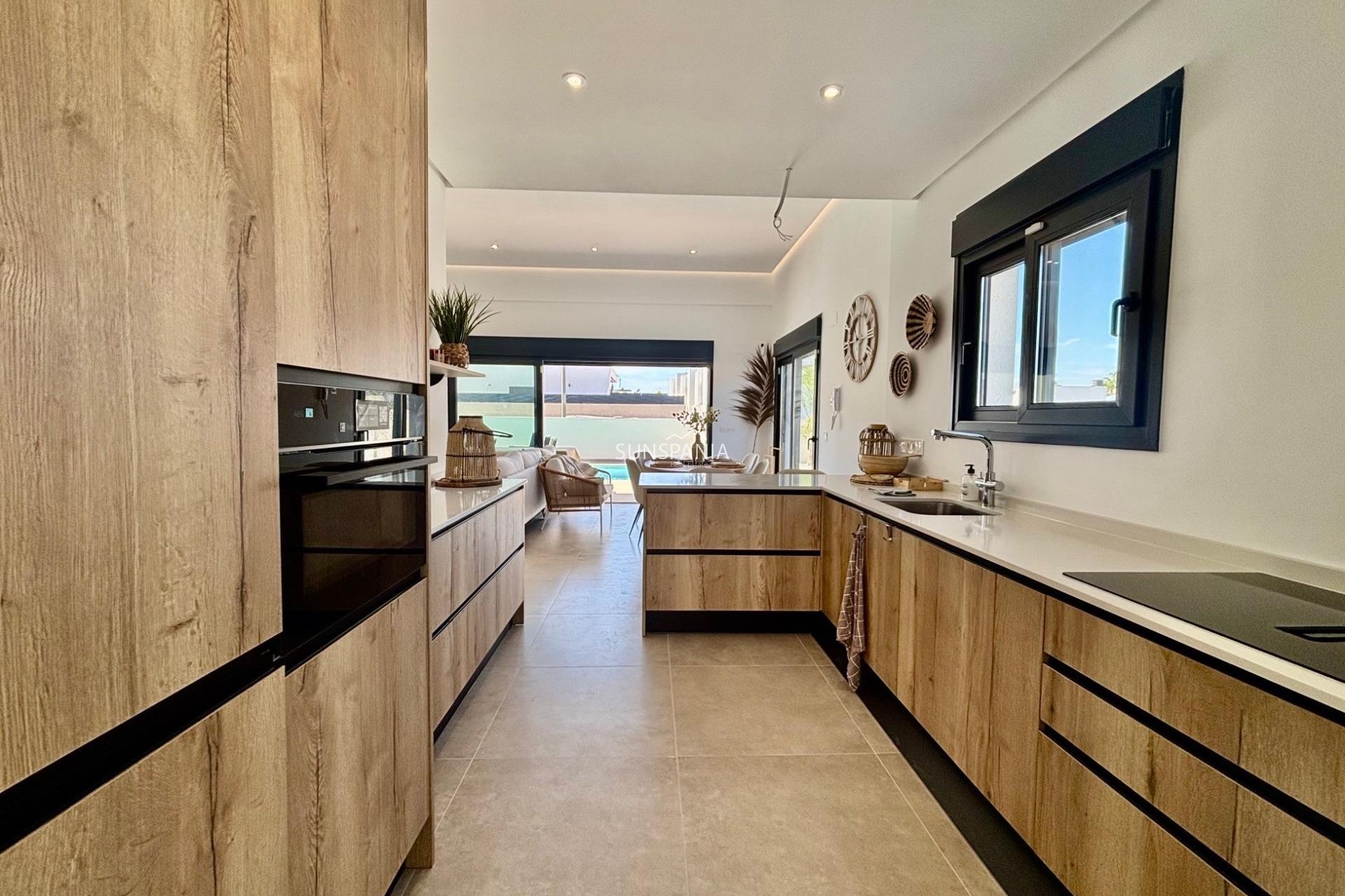 Nouvelle construction - Maison indépendante -
Rafal - polideportivo