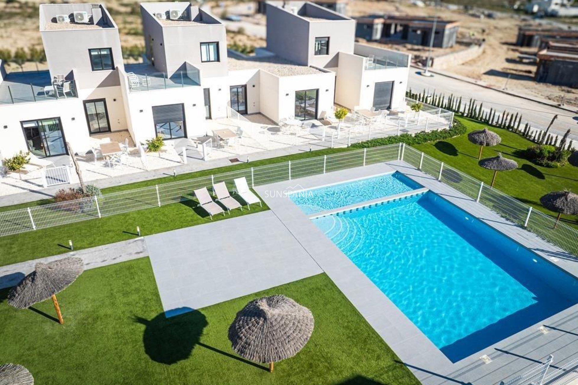 Obra nueva - Adosado -
Banos y Mendigo - Altaona Golf