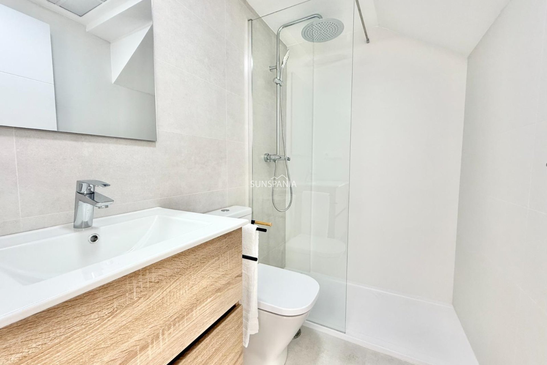 Obra nueva - Adosado -
Cox - San Fernando