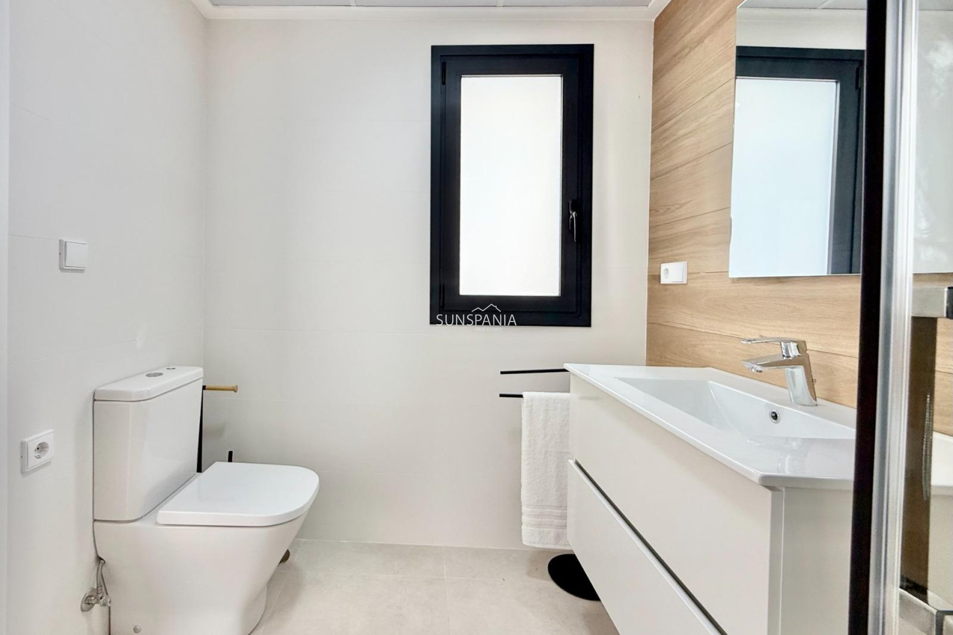 Obra nueva - Adosado -
Cox - San Fernando