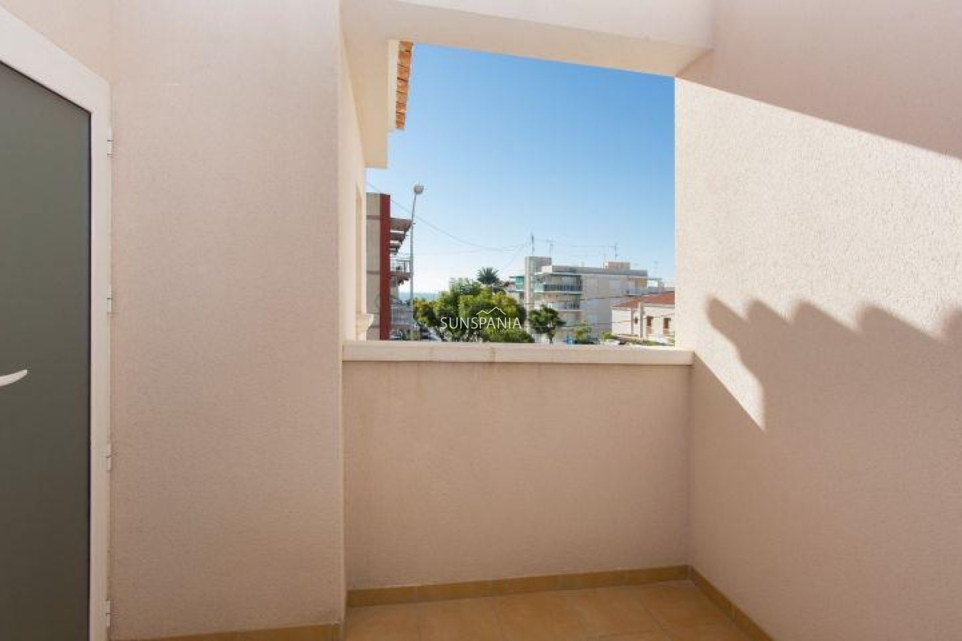 Obra nueva - Apartamento / piso -
Santa Pola - Centro