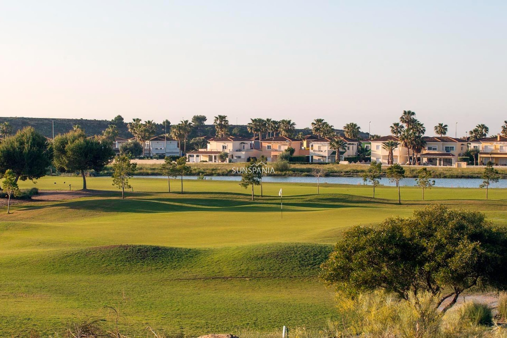 Obra nueva - Casa adosada -
Banos y Mendigo - Altaona Golf And Country Village