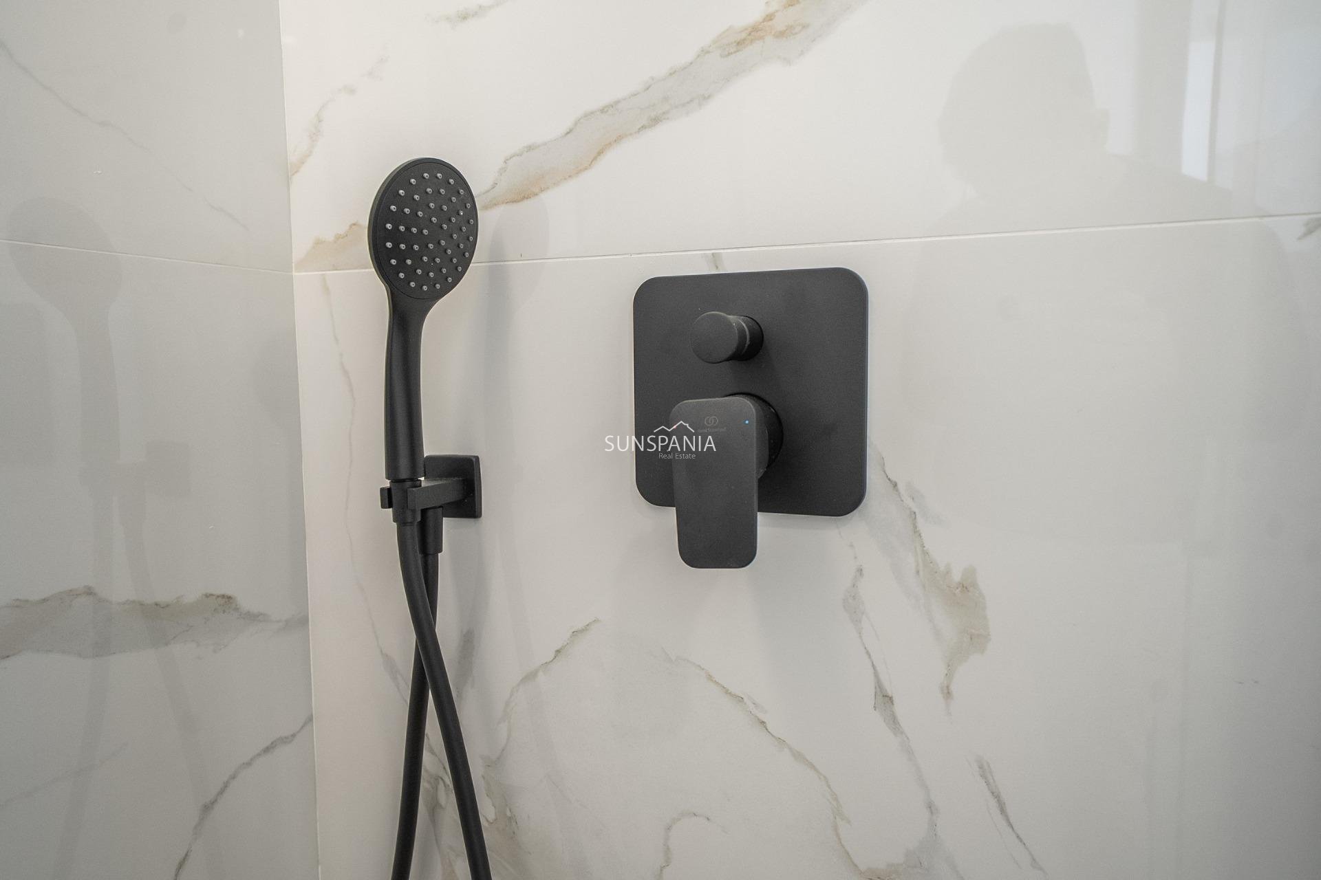 Obra nueva - Chalet -
Algorfa - La Finca Golf