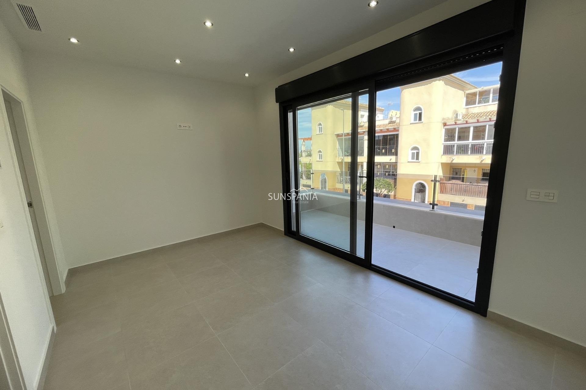 Obra nueva - Chalet -
Almoradí - Heredades