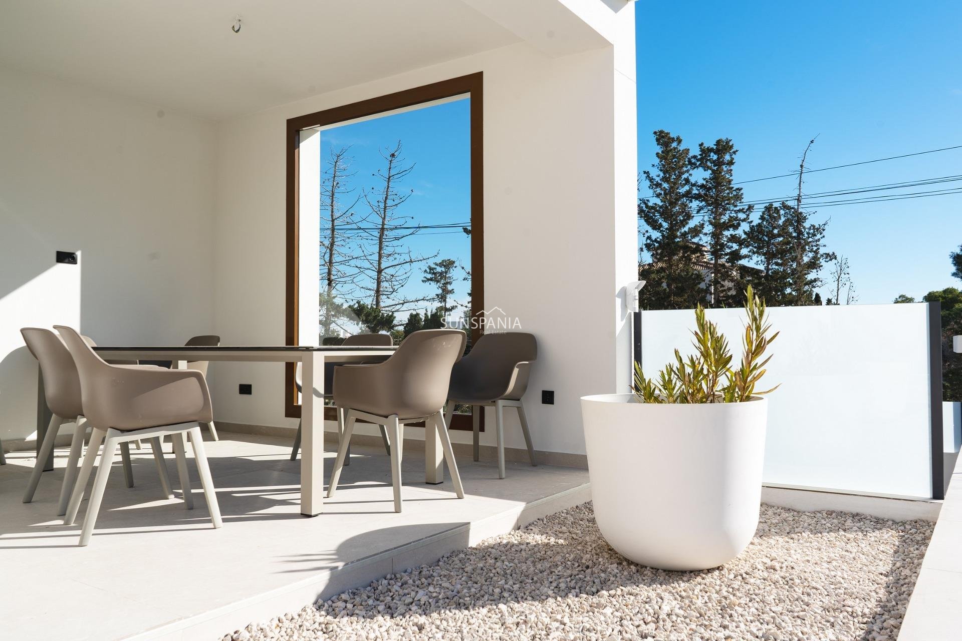 Obra nueva - Chalet -
Benejúzar - alta