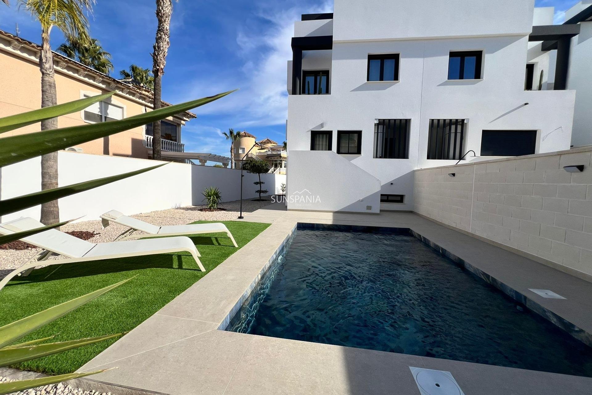 Obra nueva - Chalet -
Benferri - Benfis Park