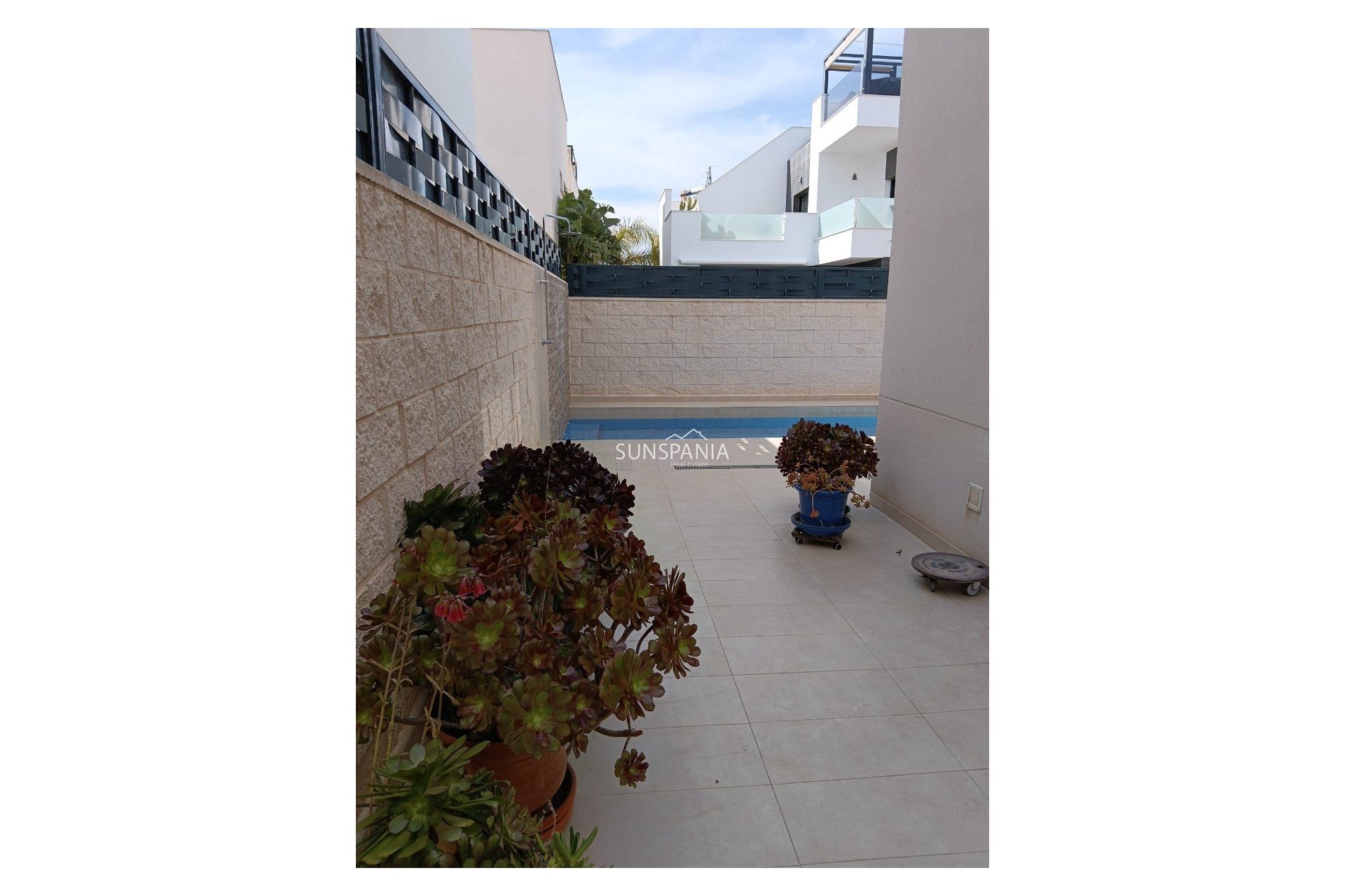 Obra nueva - Chalet -
Benijofar