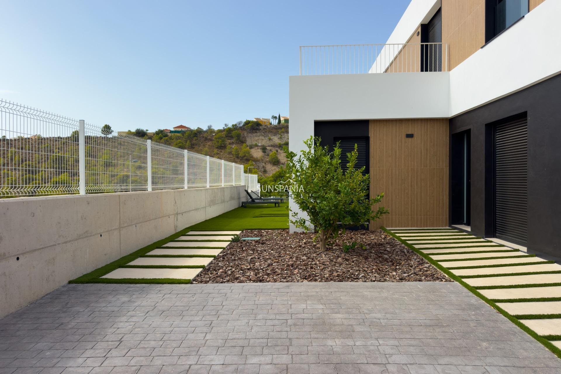 Obra nueva - Chalet -
Finestrat - Campana Garden