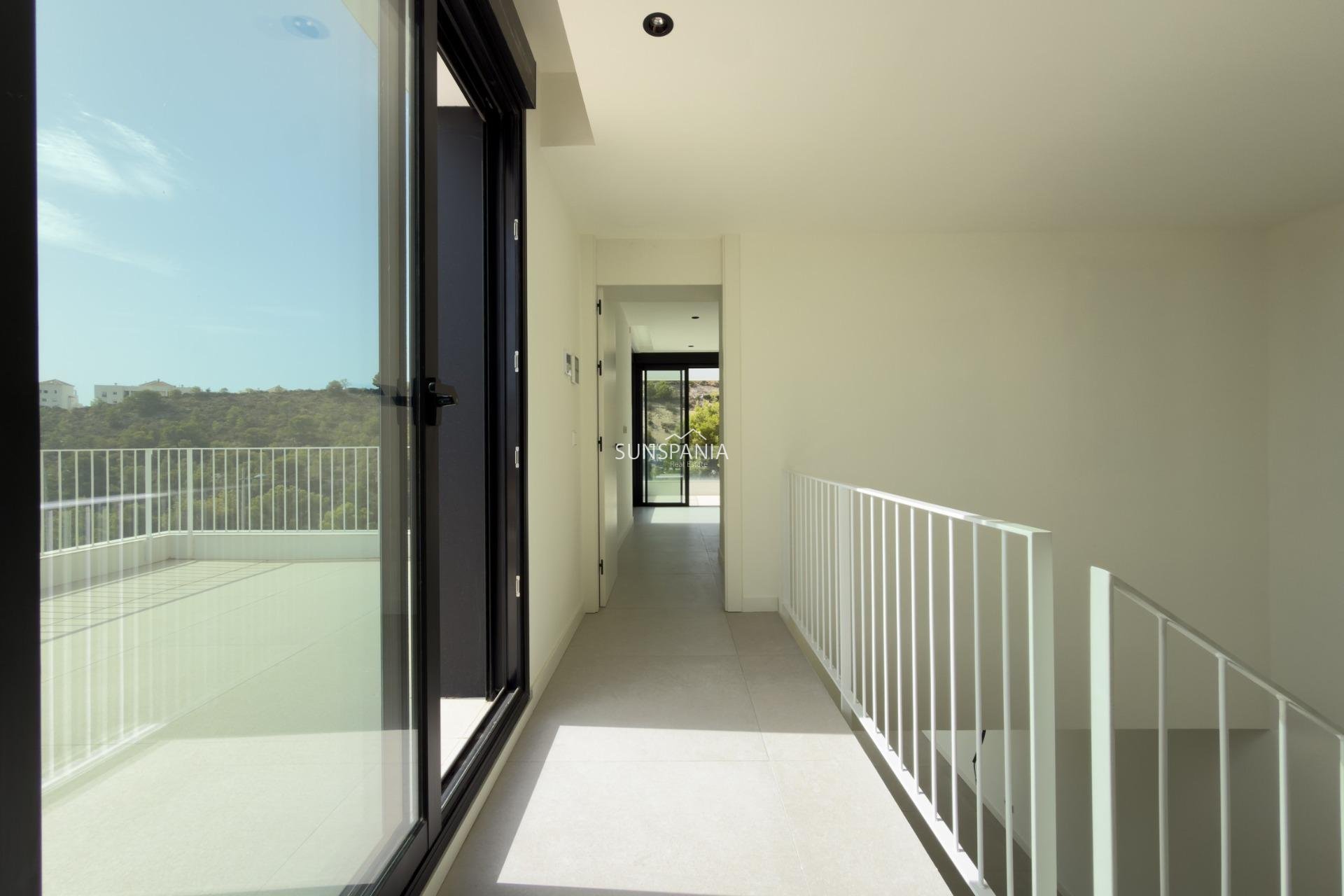 Obra nueva - Chalet -
Finestrat - Campana Garden