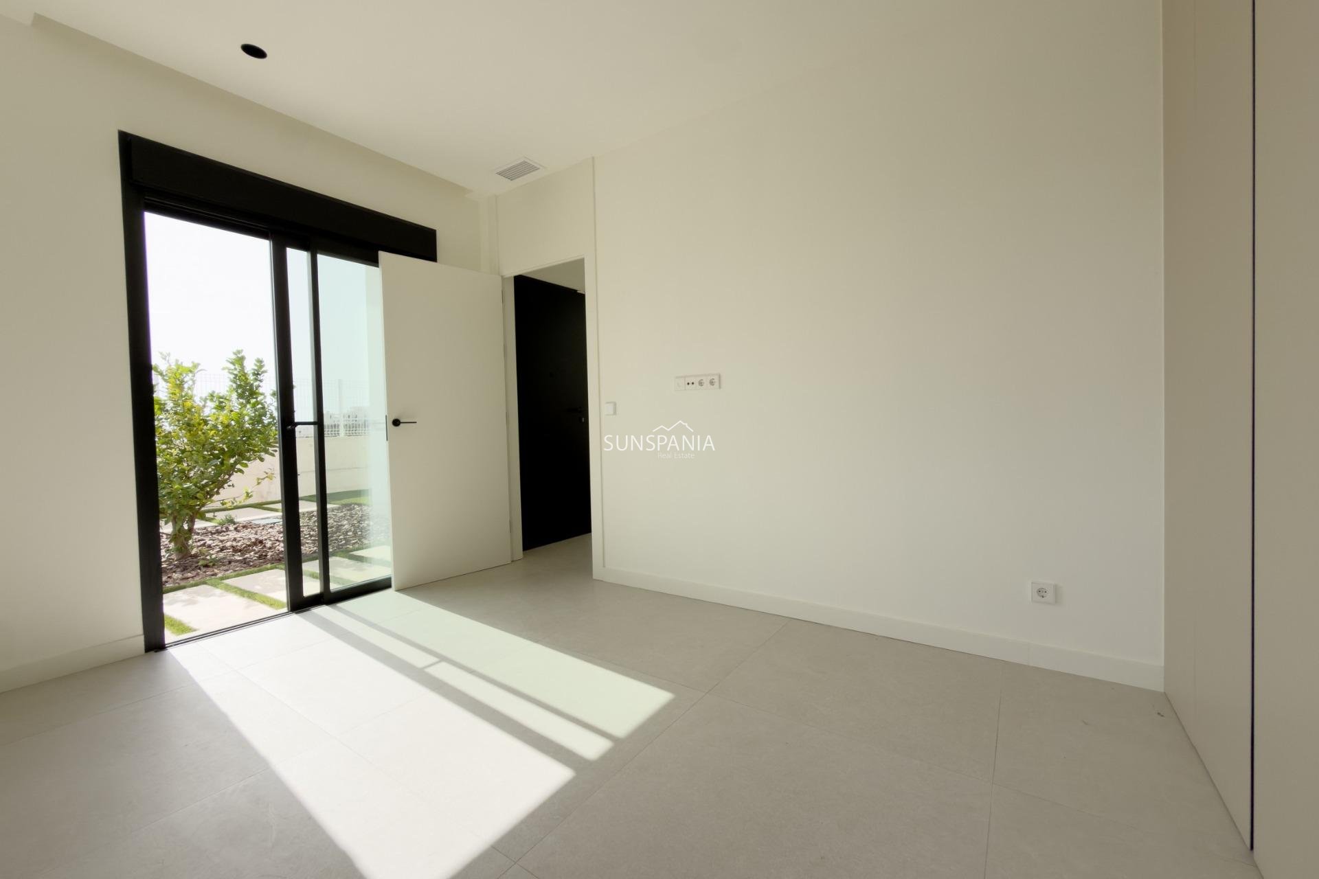 Obra nueva - Chalet -
Finestrat - Campana Garden
