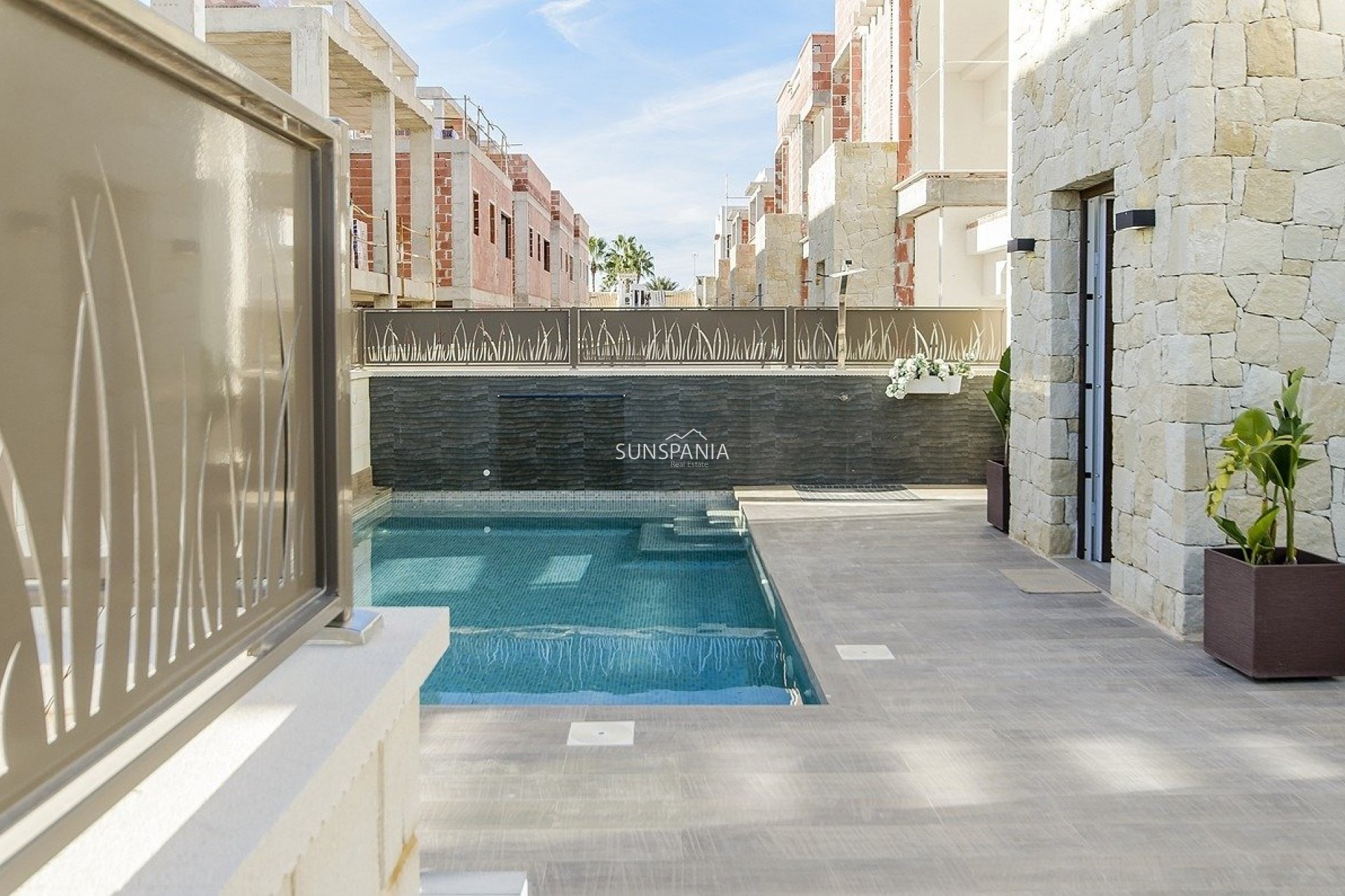 Obra nueva - Chalet -
Los Montesinos - La Herrada