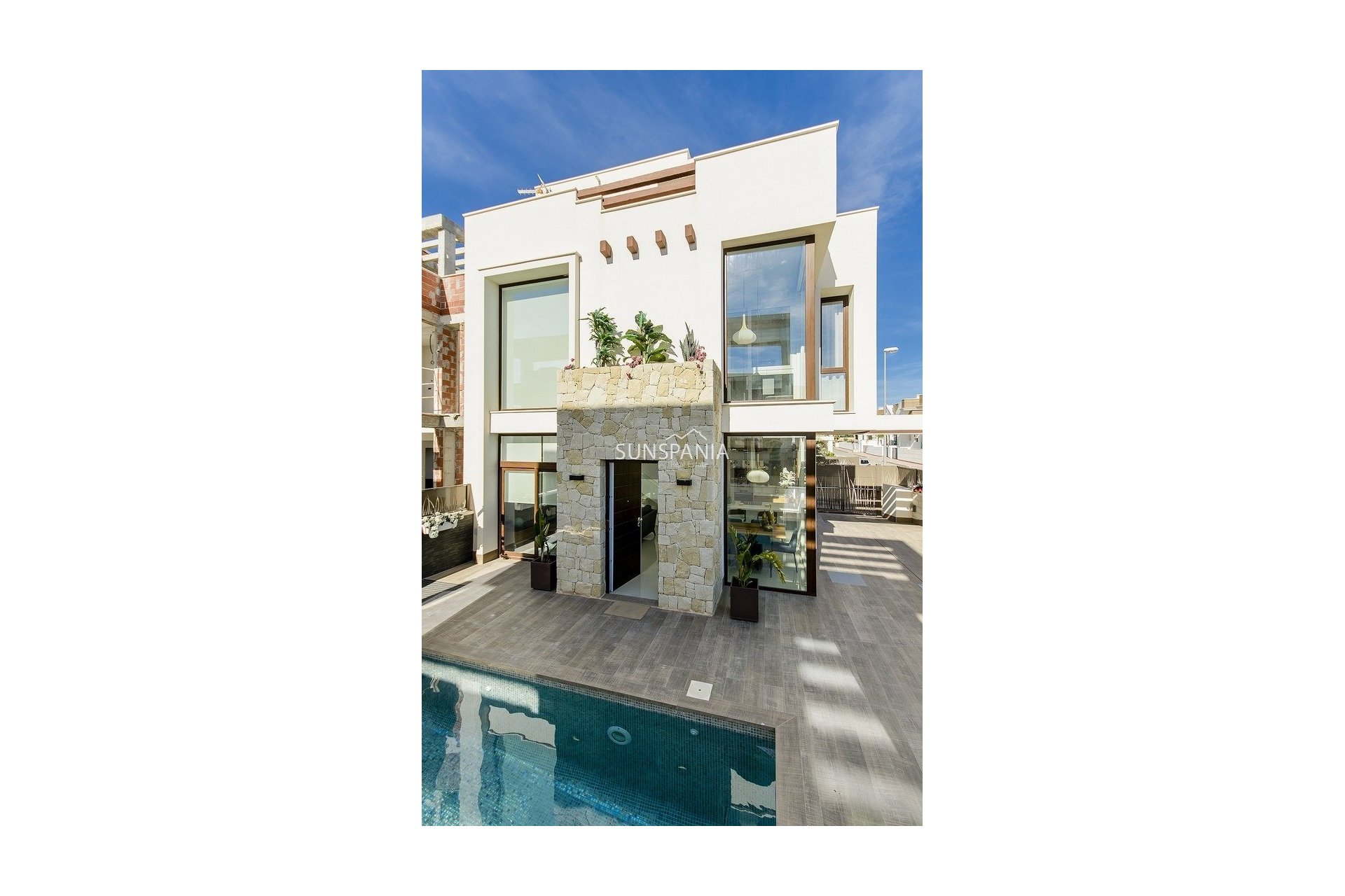Obra nueva - Chalet -
Los Montesinos - La Herrada