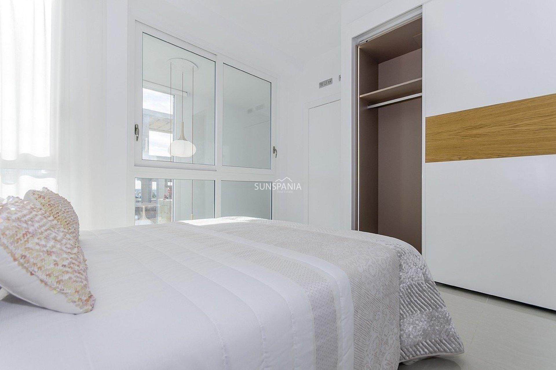 Obra nueva - Chalet -
Los Montesinos - La Herrada