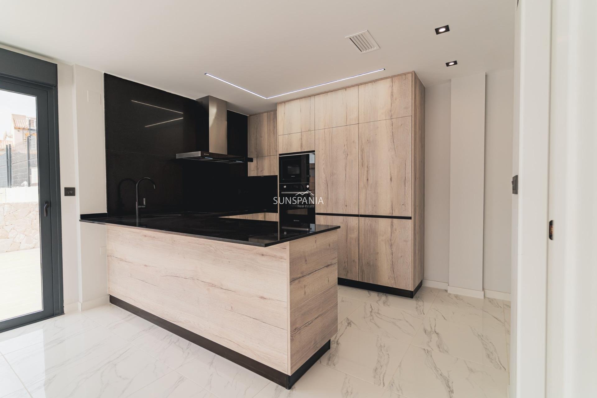 Obra nueva - Chalet -
Orihuela Costa - Punta Prima