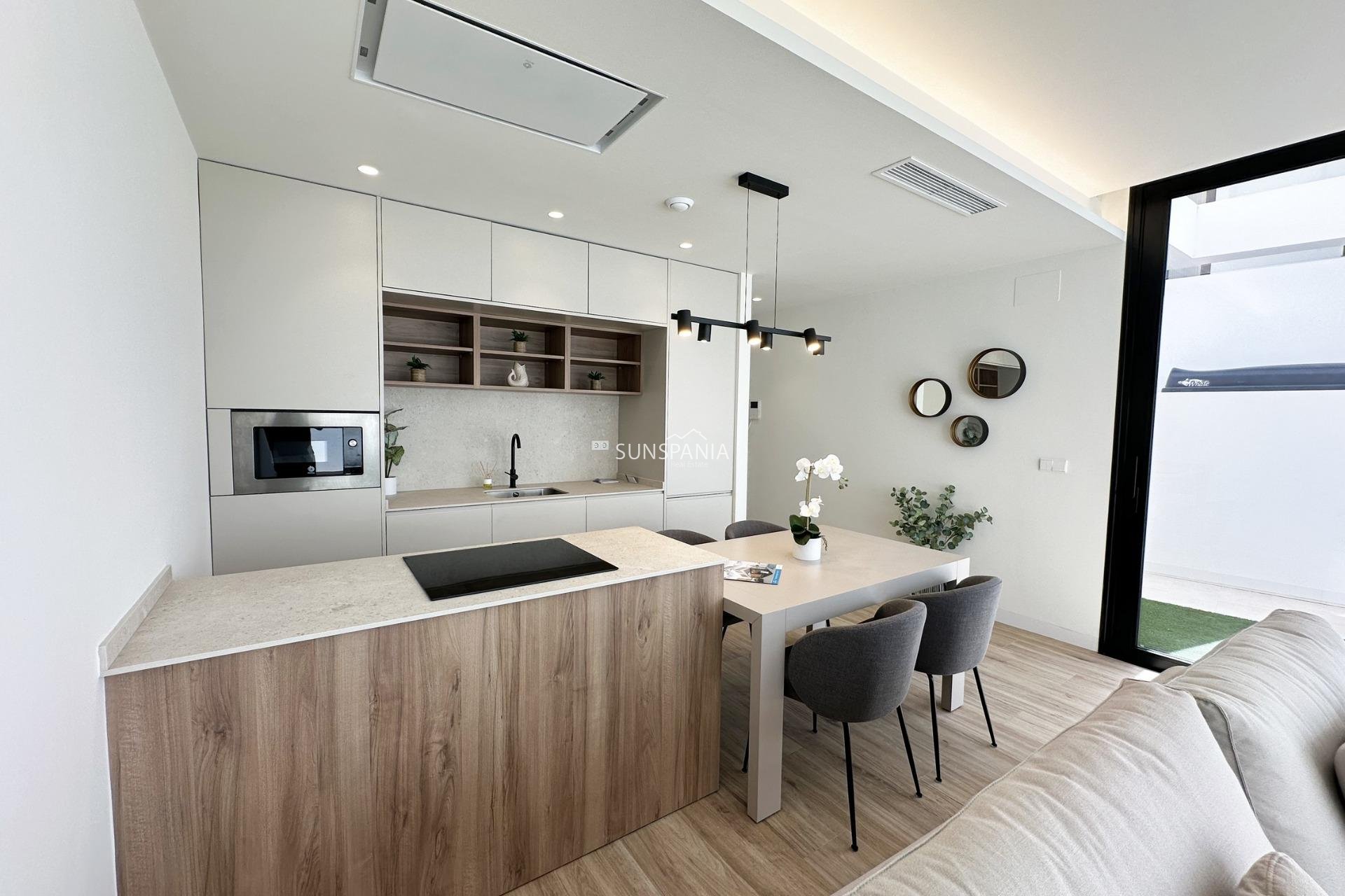 Obra nueva - Chalet -
Pilar de la Horadada - Torre De La Horadada