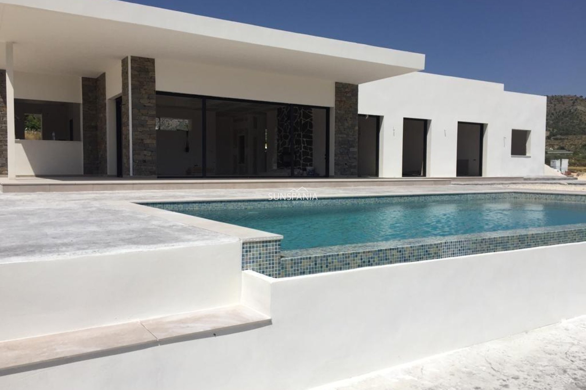 Obra nueva - Chalet -
Pinoso - Casas Pastor