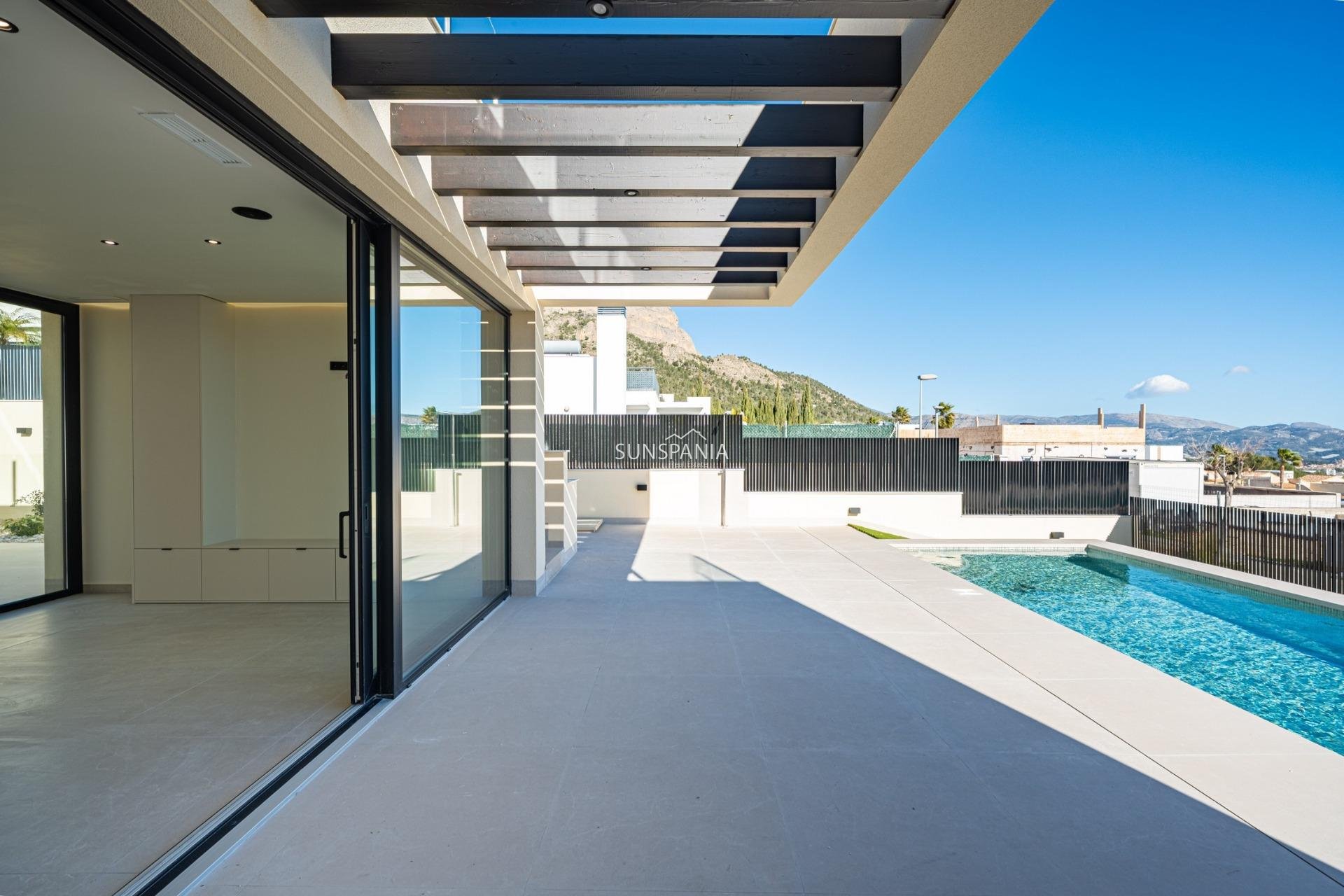 Obra nueva - Chalet -
Polop - La Alberca