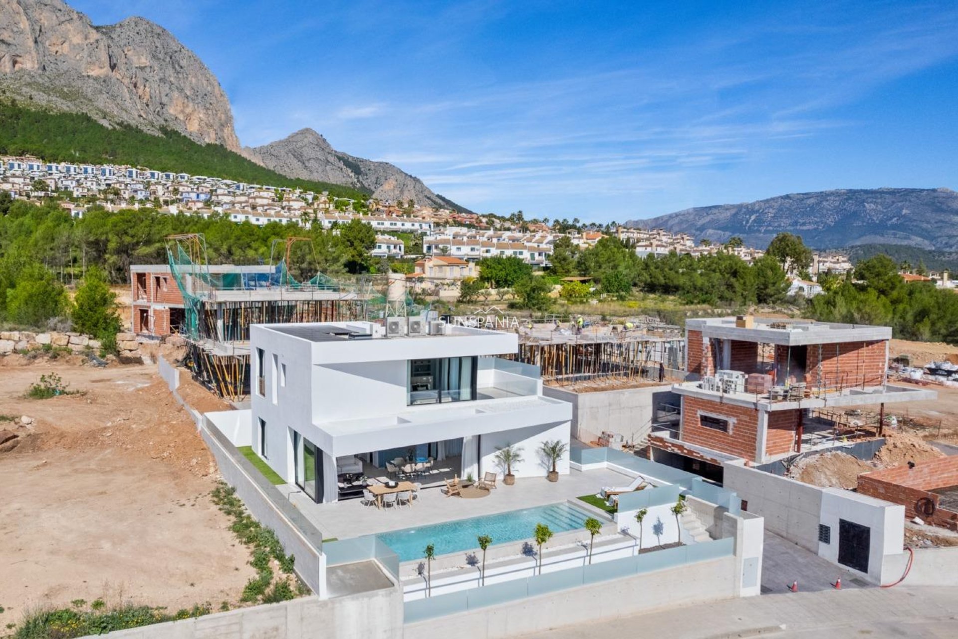 Obra nueva - Chalet -
Polop - Urbanizaciones