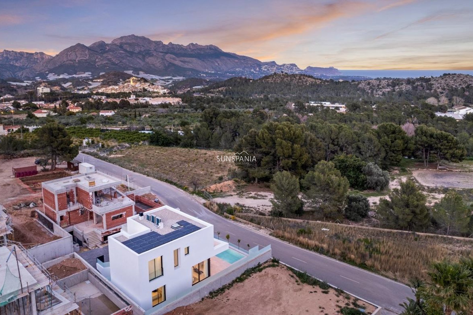 Obra nueva - Chalet -
Polop - Urbanizaciones