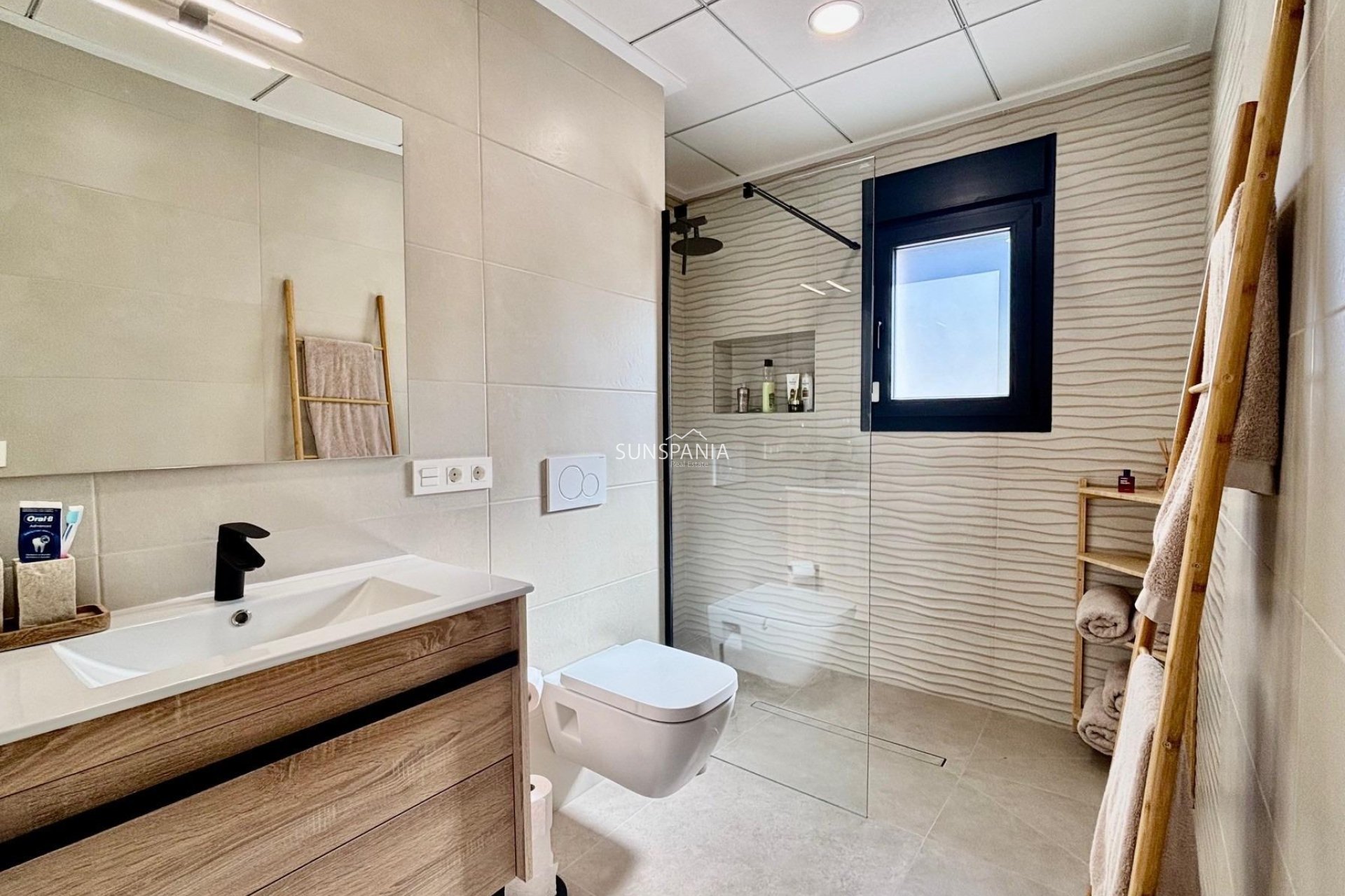 Obra nueva - Chalet -
Rafal - polideportivo