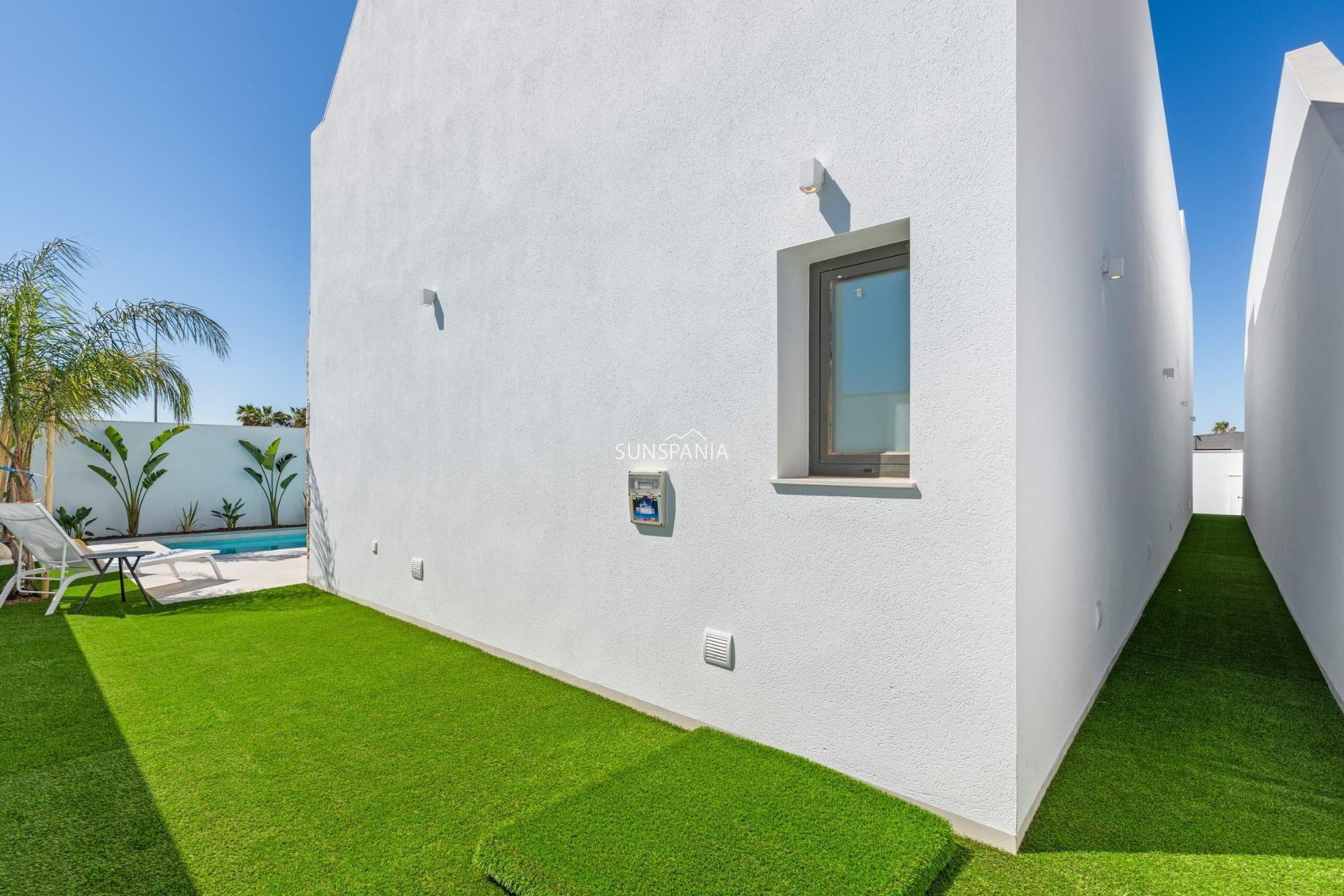 Obra nueva - Chalet -
San Javier - Parque del doce