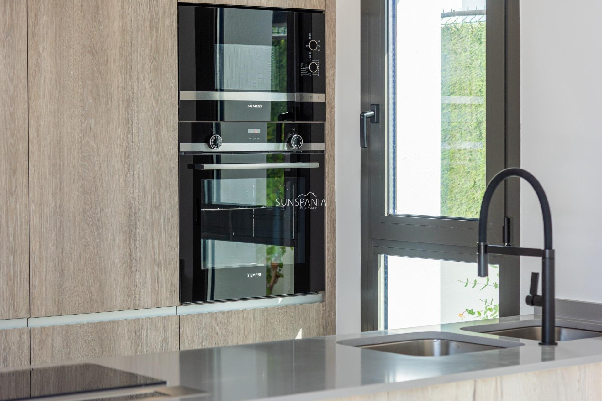 Obra nueva - Chalet -
San Javier - Parque del doce