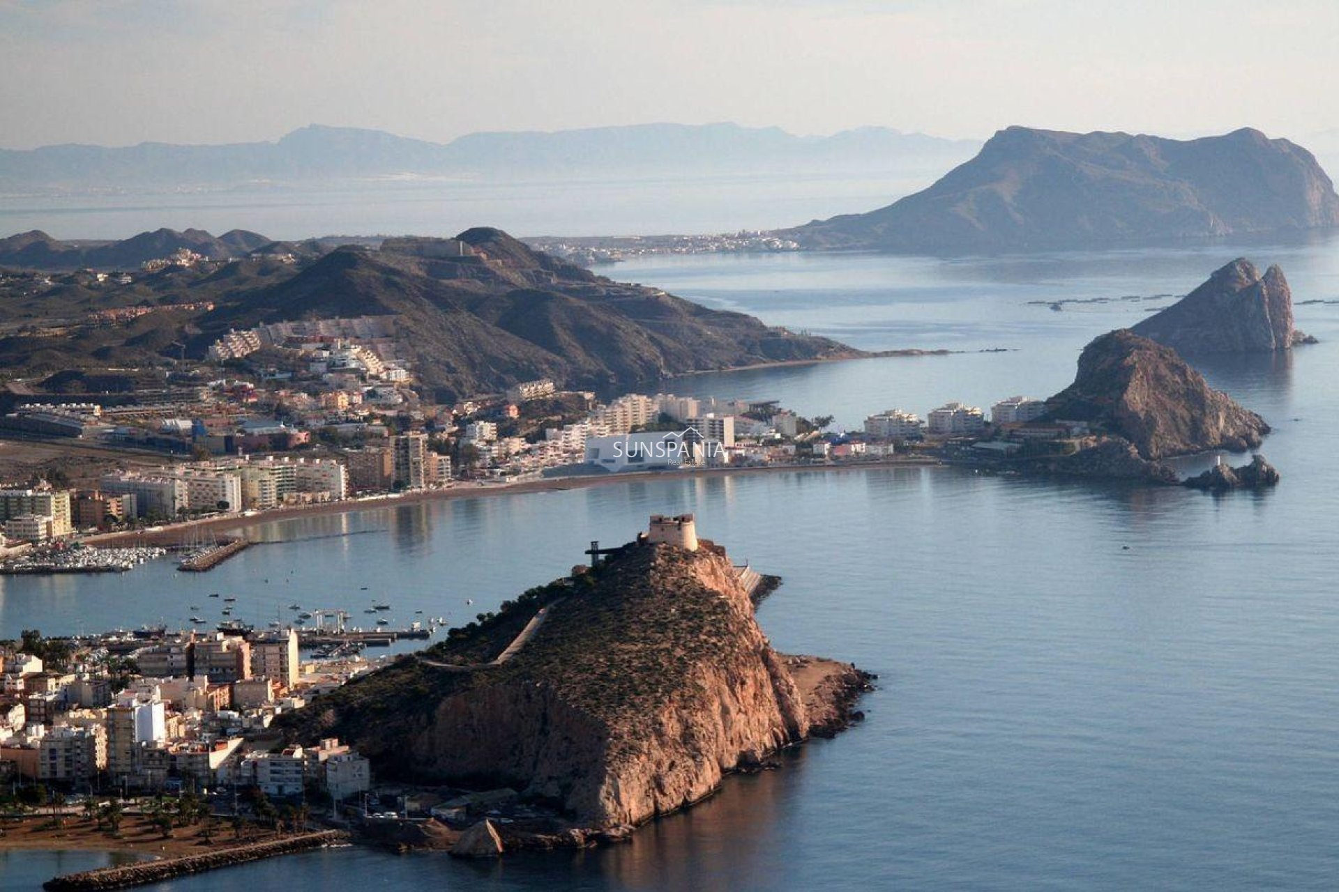 Obra nueva - Piso -
Aguilas - Playa del Hornillo