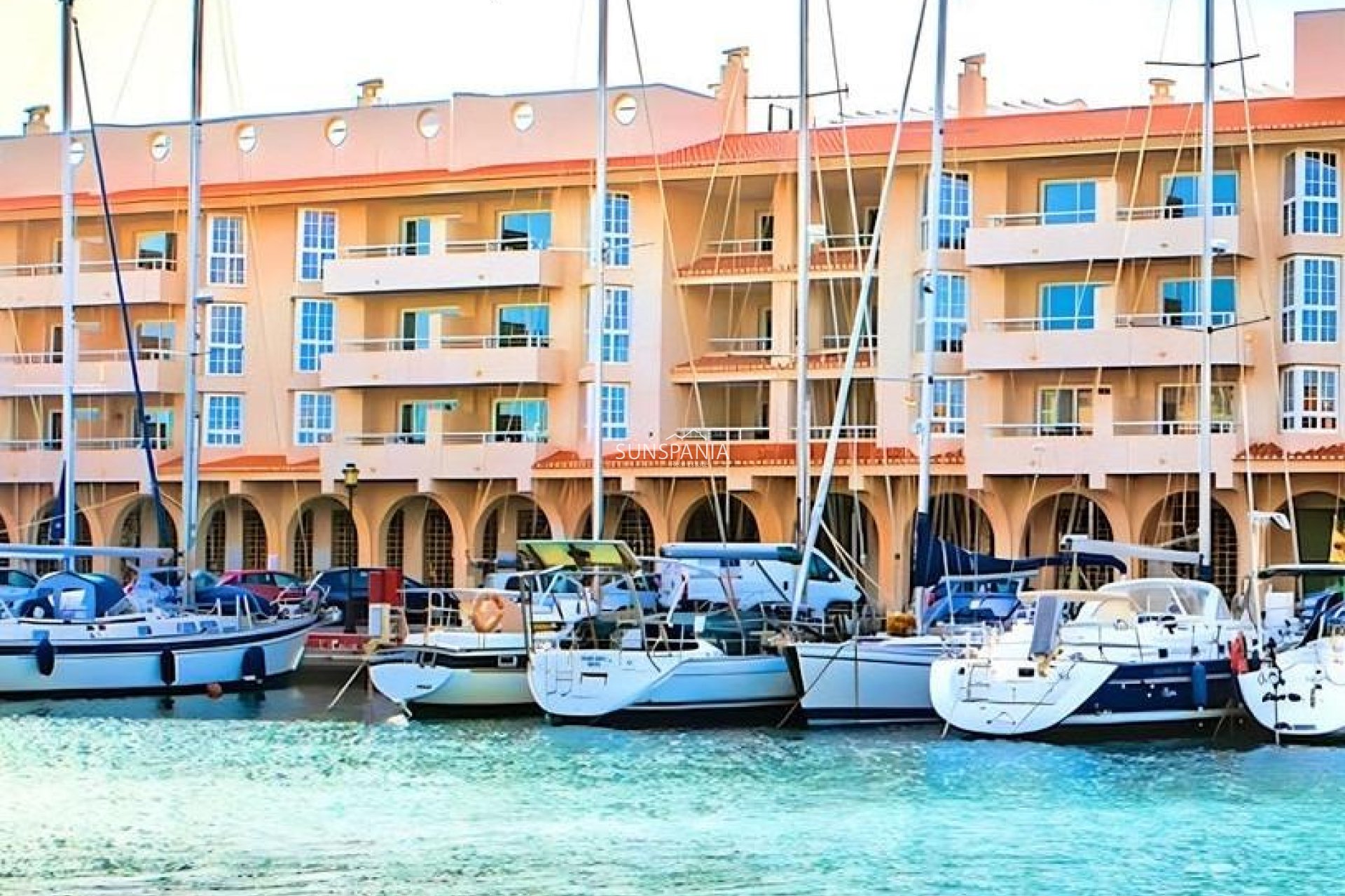 Obra nueva - Piso -
Almerimar