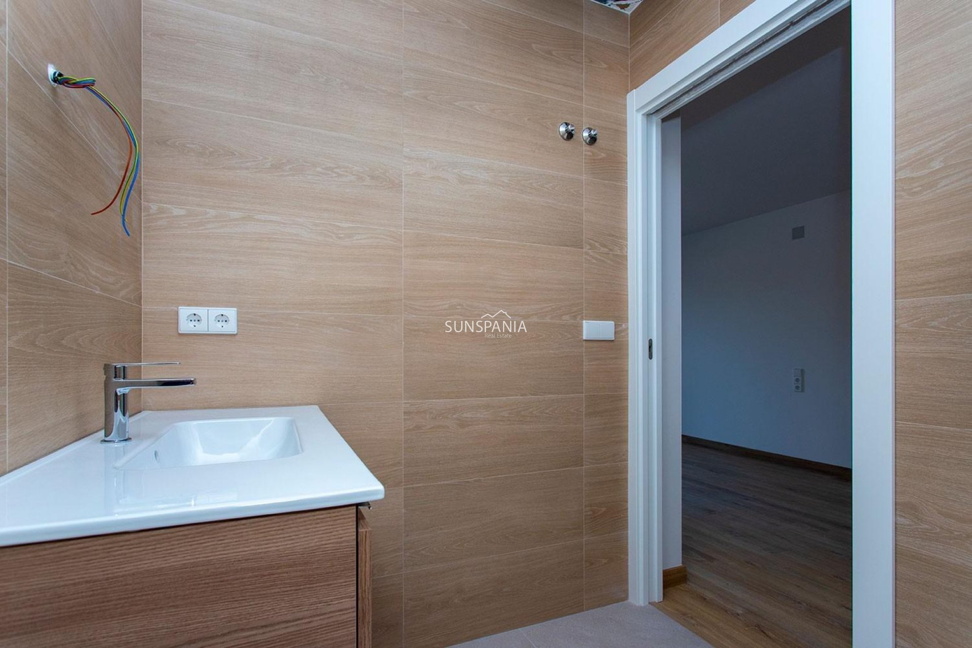 Obra nueva - Piso -
Hondón de las Nieves - El Salero