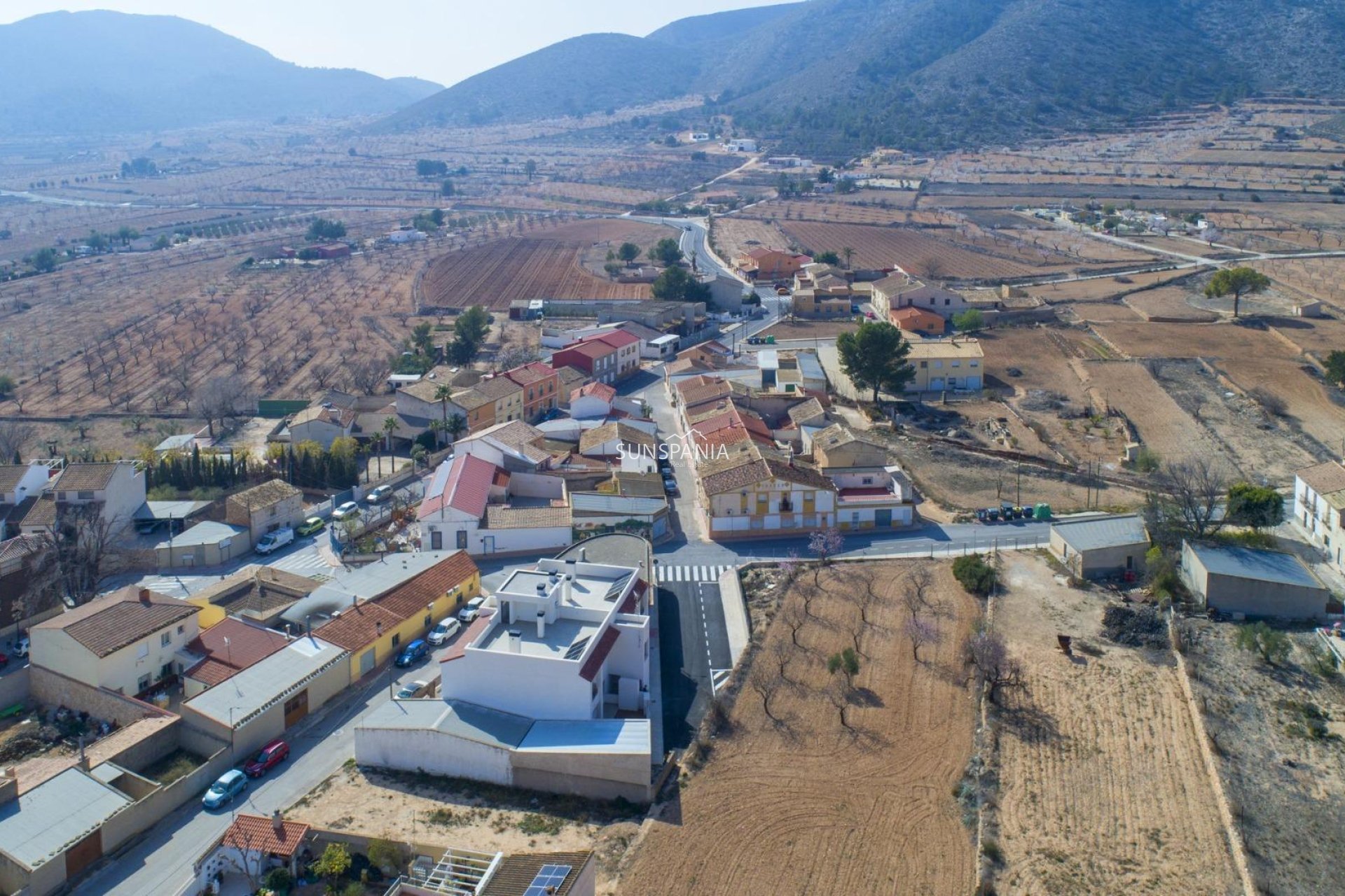 Obra nueva - Piso -
Hondón de las Nieves - El Salero