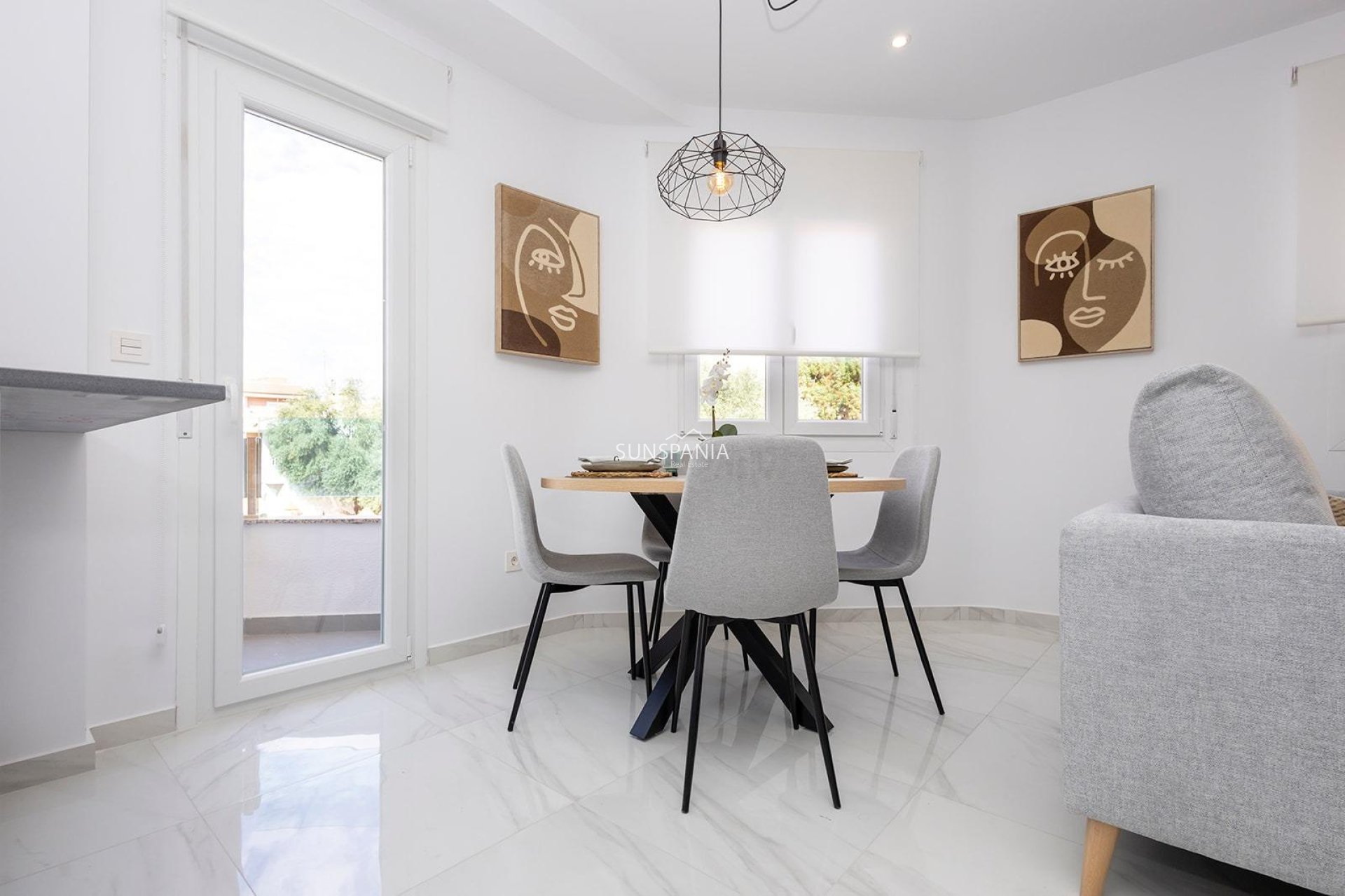 Obra nueva - Piso -
Jacarilla - pueblo