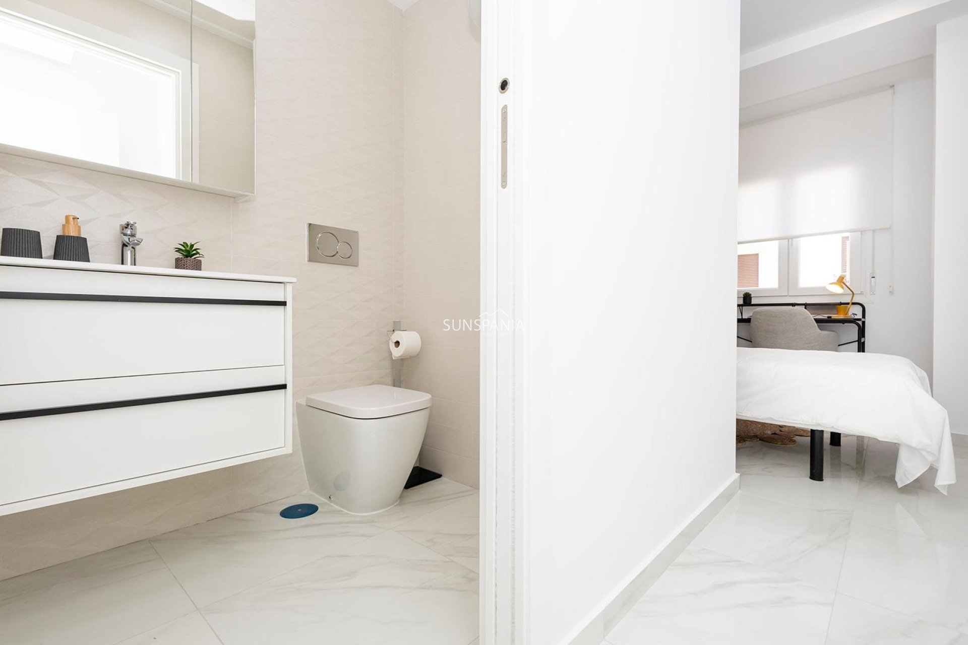 Obra nueva - Piso -
Jacarilla - pueblo