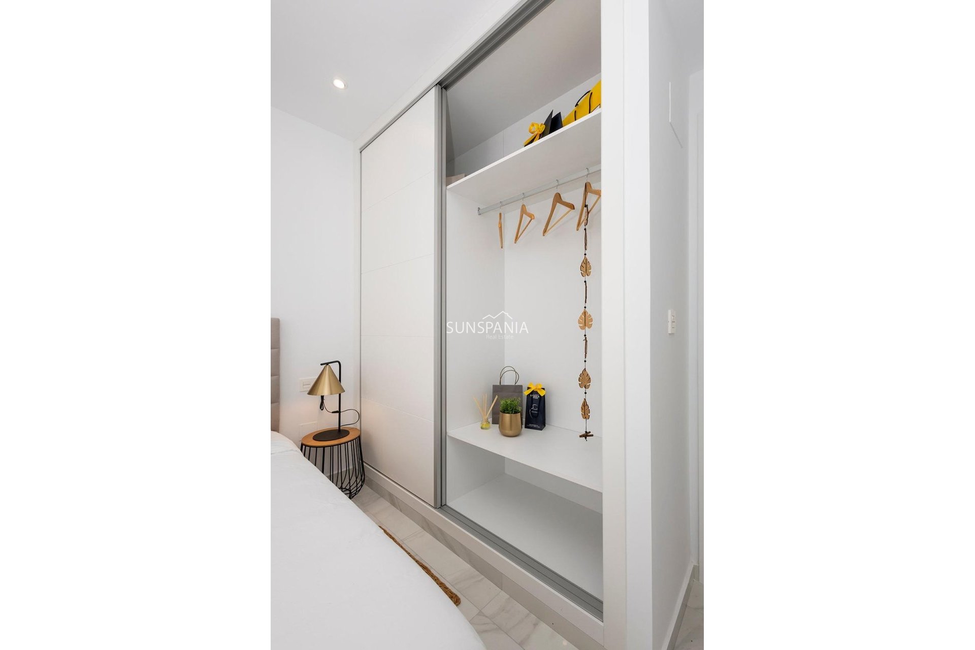 Obra nueva - Piso -
Jacarilla - pueblo