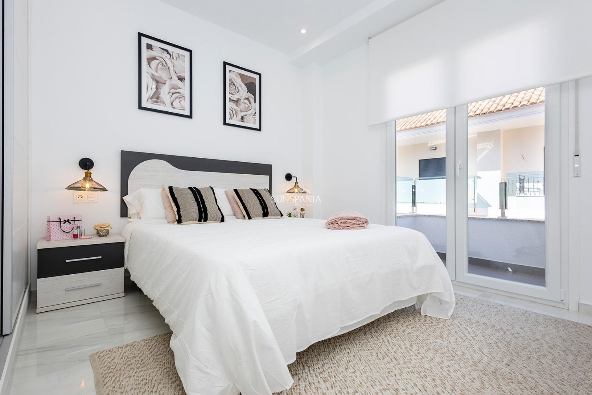 Obra nueva - Piso -
Jacarilla - pueblo