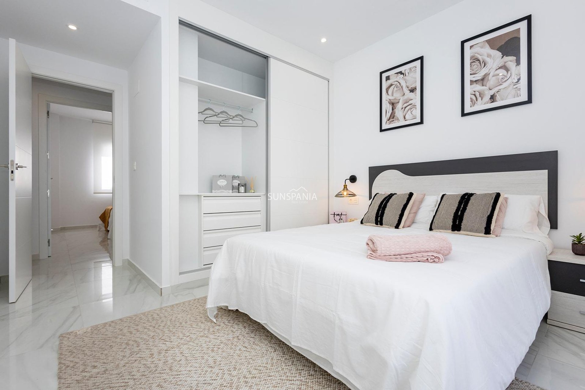 Obra nueva - Piso -
Jacarilla - pueblo