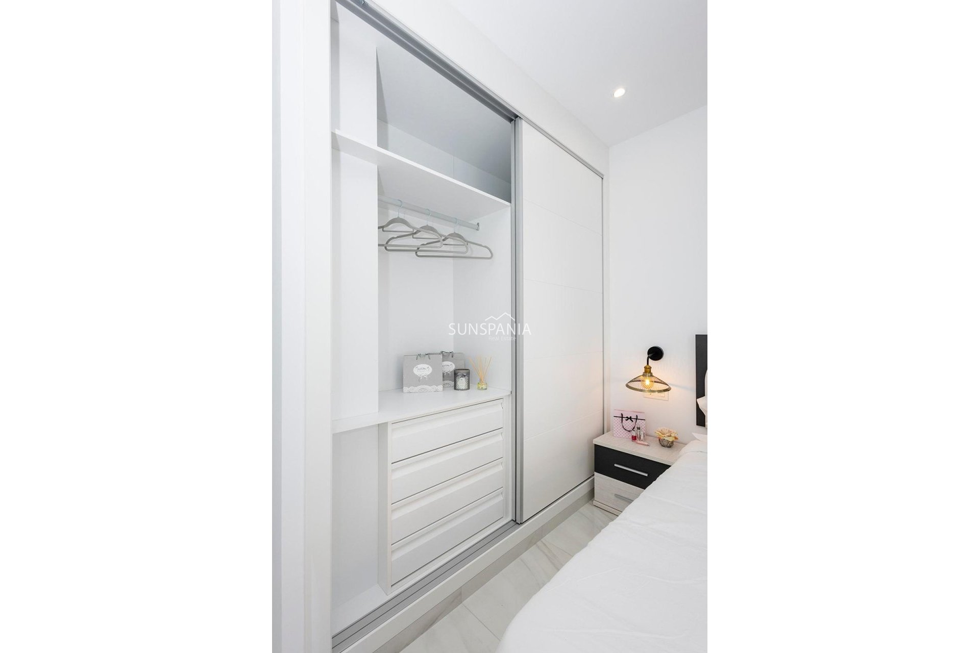 Obra nueva - Piso -
Jacarilla - pueblo