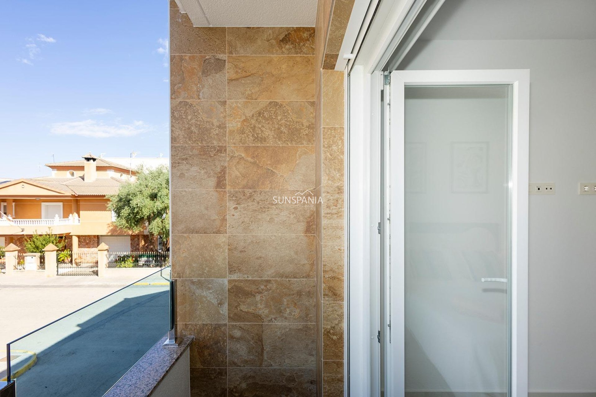 Obra nueva - Piso -
Jacarilla - pueblo