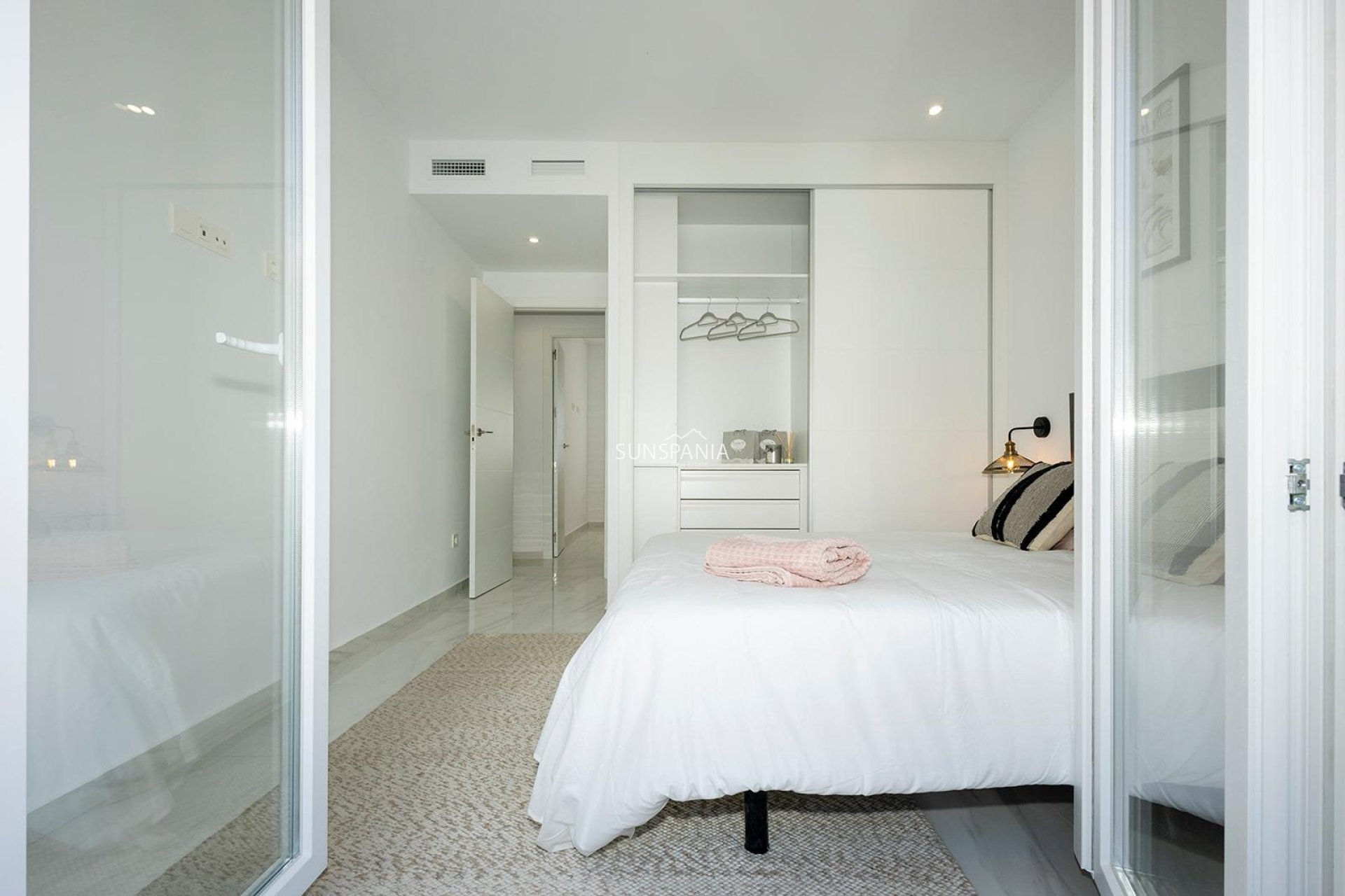 Obra nueva - Piso -
Jacarilla - pueblo