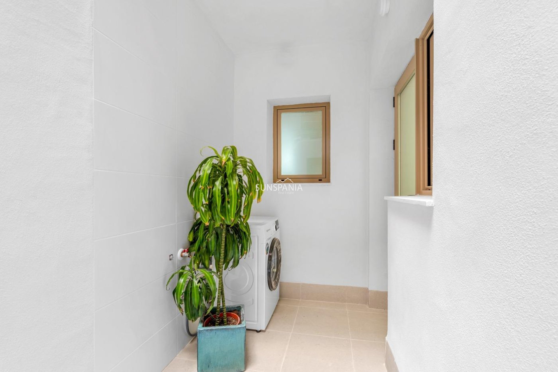 Obra nueva - Piso -
Jacarilla - pueblo